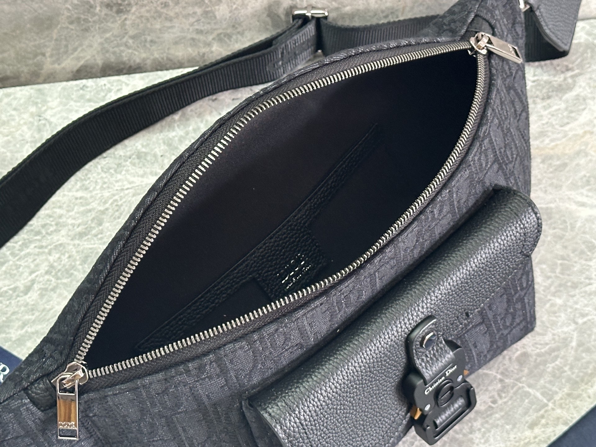 Cheap New Dior AAA-Class Men's Waist Bag in 212130, $95 USD- [IB212130] - Replica Dior AAA quality Bags For Men