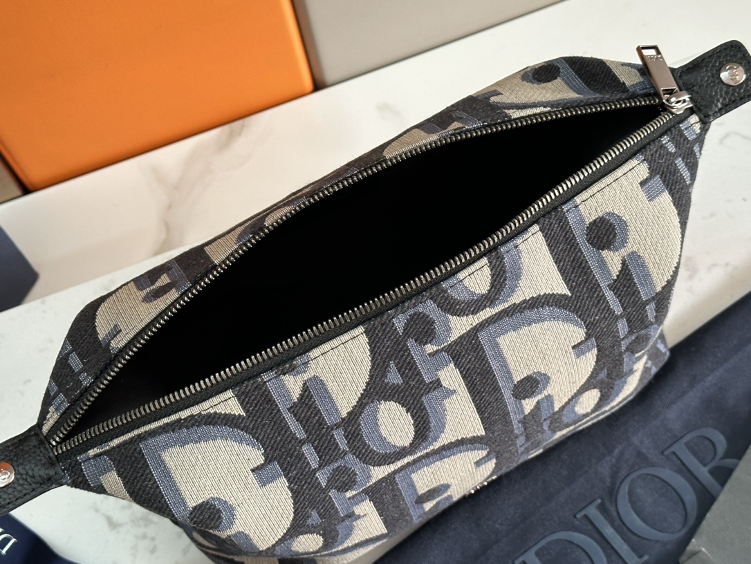 Cheap New Dior AAA Grade Shower Bag in 212133, $95 USD- [IB212133] - Replica Dior AAA quality Bags For Men