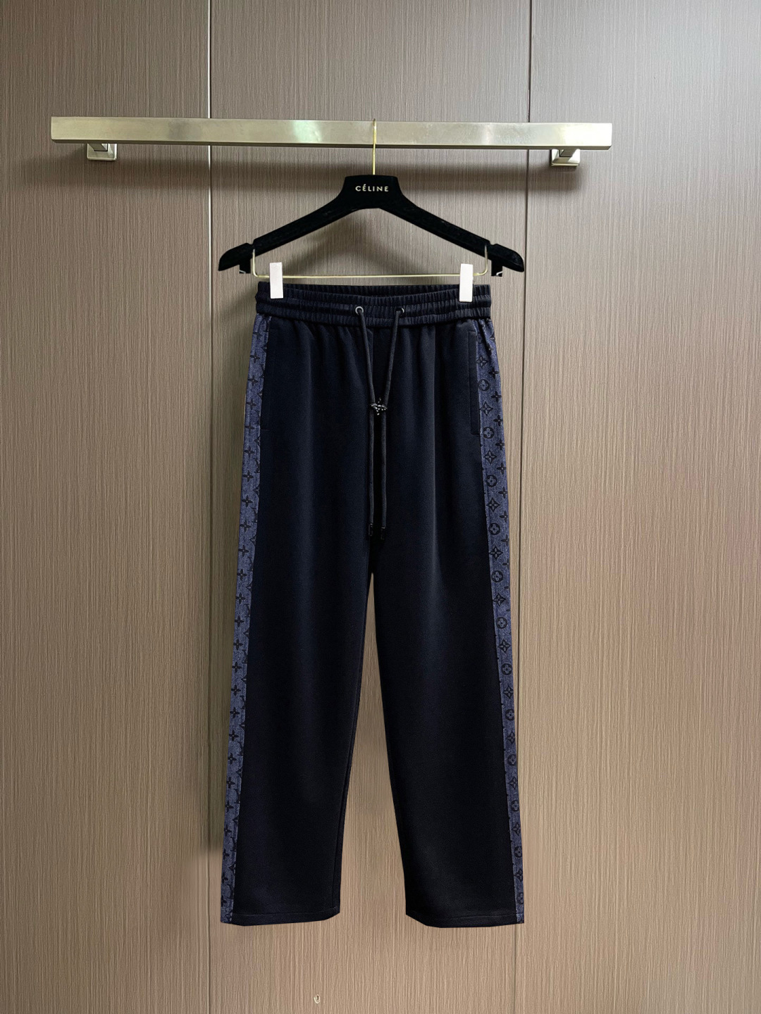 Cheap Louis Vuitton Pants for Men in 212141, $60 USD- [IB212141] - Replica Louis Vuitton Pants for Men