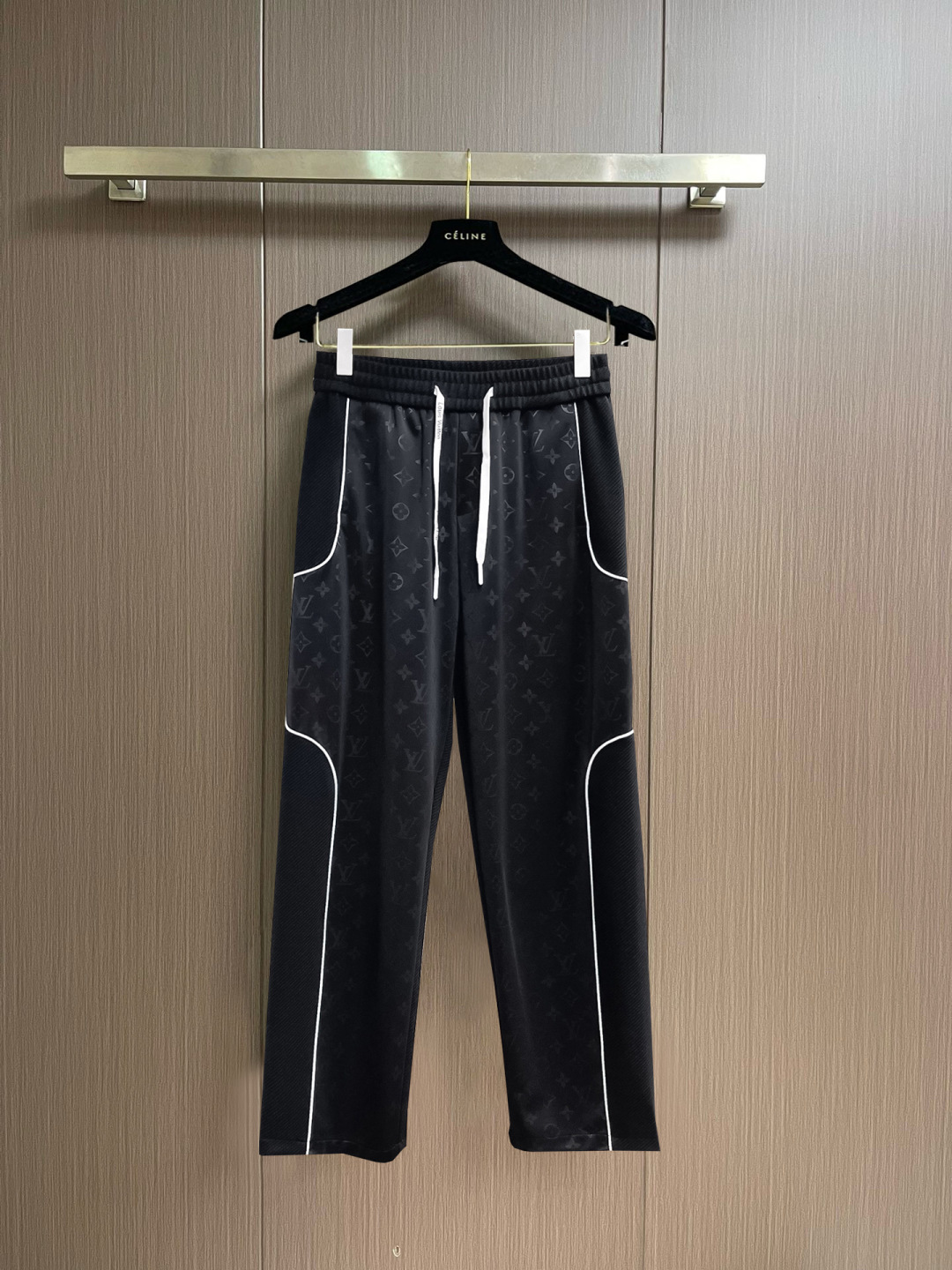 Cheap Louis Vuitton Pants for Men in 212144, $60 USD- [IB212144] - Replica Louis Vuitton Pants for Men