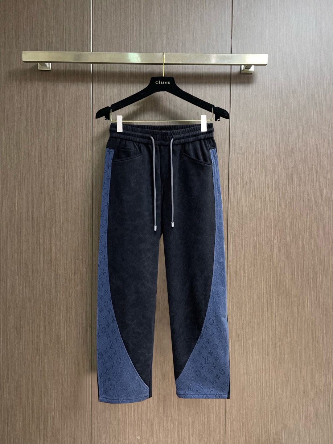 Cheap Louis Vuitton Pants for Men in 212145, $60 USD- [IB212145] - Replica Louis Vuitton Pants for Men