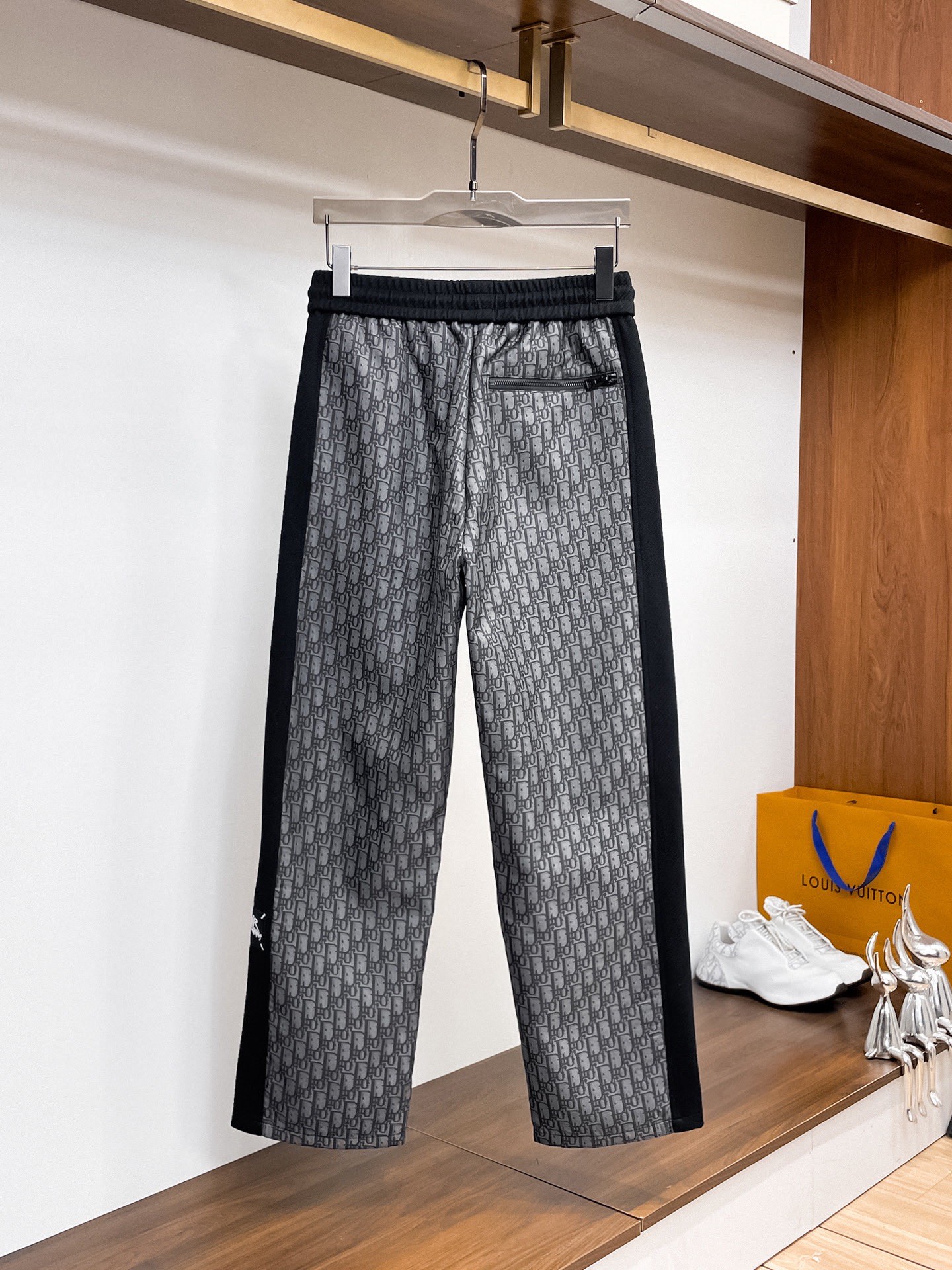 Cheap New Arrivals Dior Pants For Men in 212162, $60 USD- [IB212162] - Replica Dior Pants for Men