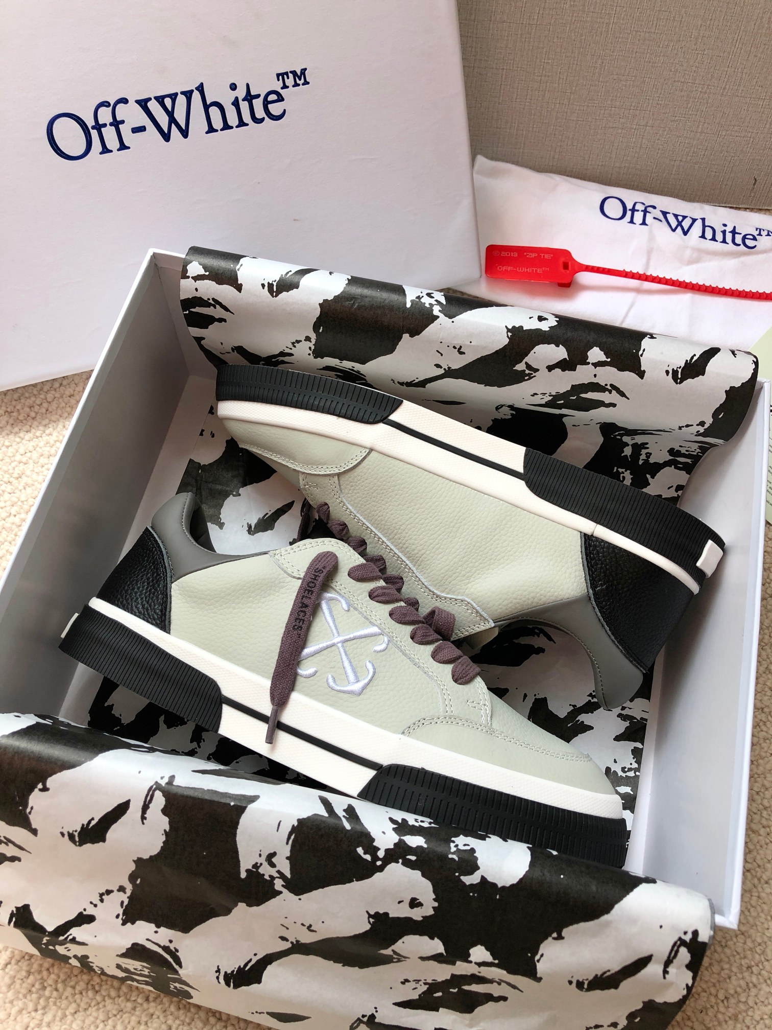 Cheap Nike OFF-White Sneakers in 212202, $75 USD- [IB212202] - Replica Nike OFF-White Sneakers