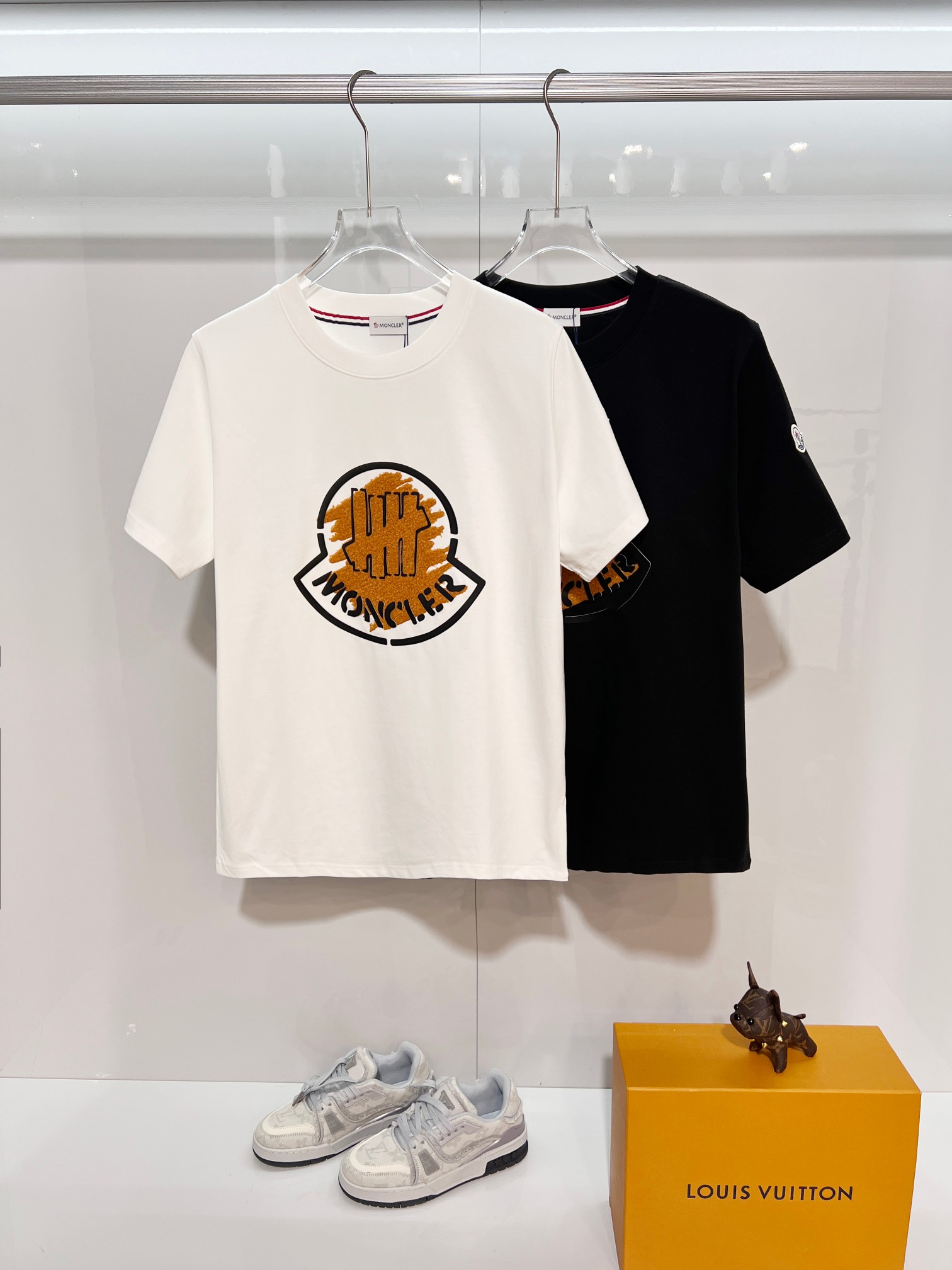 Cheap Moncle T-Shirts for Men in 212637, $35 USD- [IB212637] - Replica Moncle T-Shirts for Men