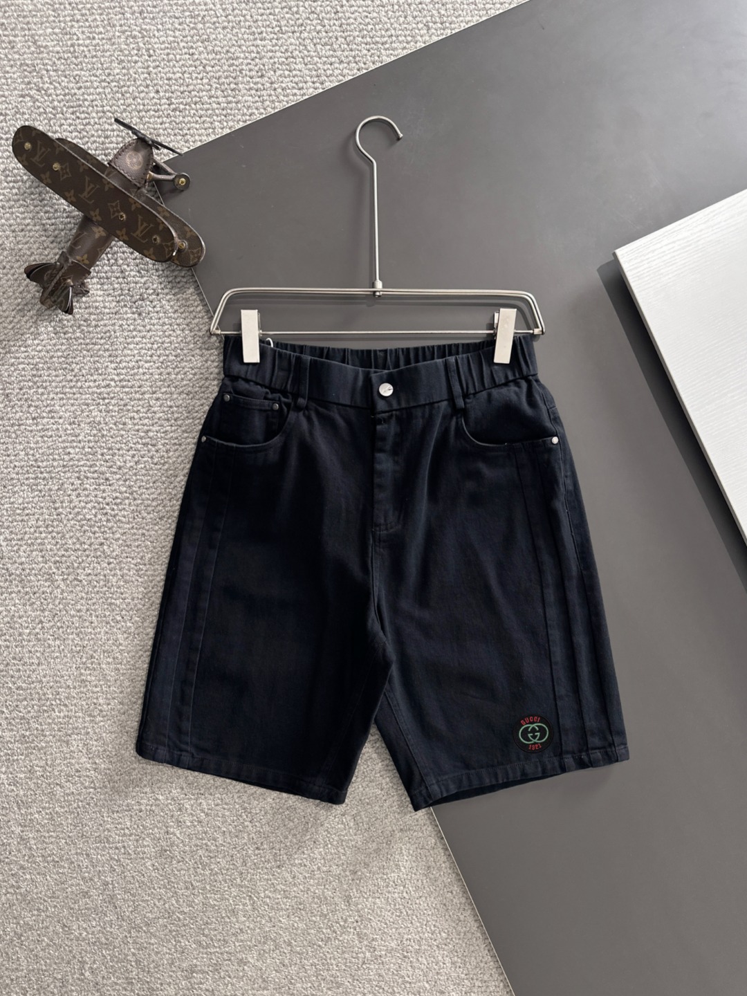 Cheap Gucci Short Jeans For Men in 212871, $60 USD- [IB212871] - Replica Gucci Short Jeans For Men