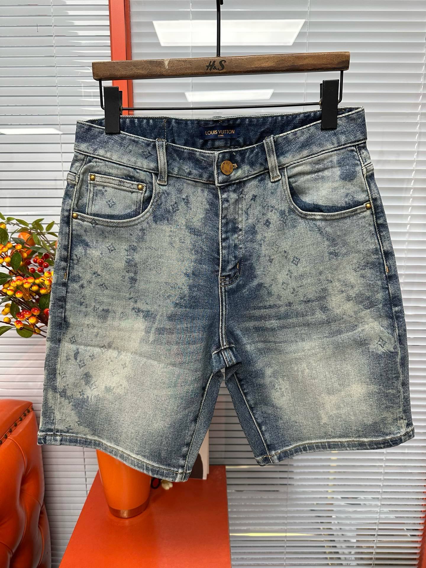 Cheap Louis Vuitton Short Jeans For Men in 212884, $65 USD- [IB212884] - Replica Louis Vuitton Short Jeans For Men