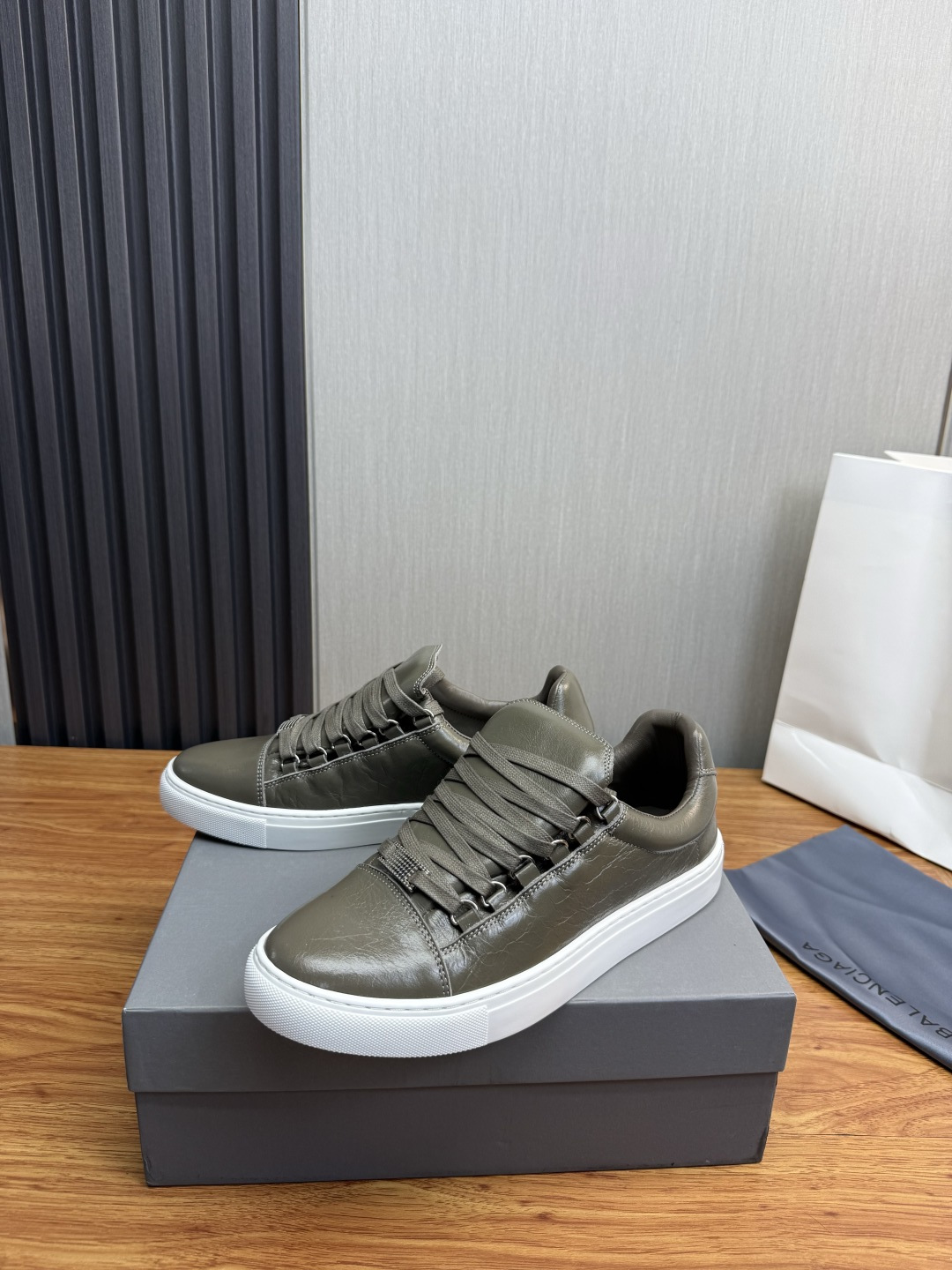 Cheap Balenciaga Sneakers For Men in 212936, $75 USD- [IB212936] - Replica Balenciaga Sneakers For Men