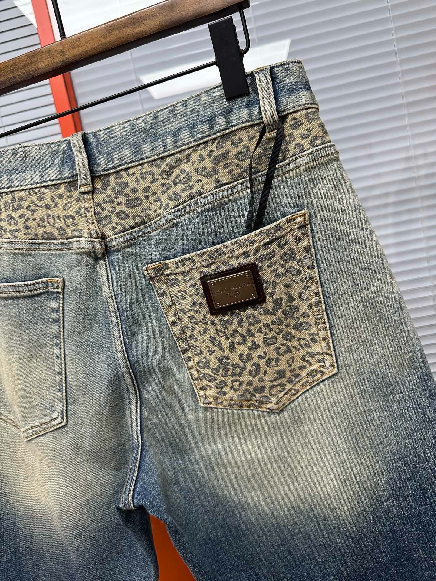 Cheap DG Short Jeans For Men in 212949, $75 USD- [IB212949] - Replica DG Short Jeans For Men