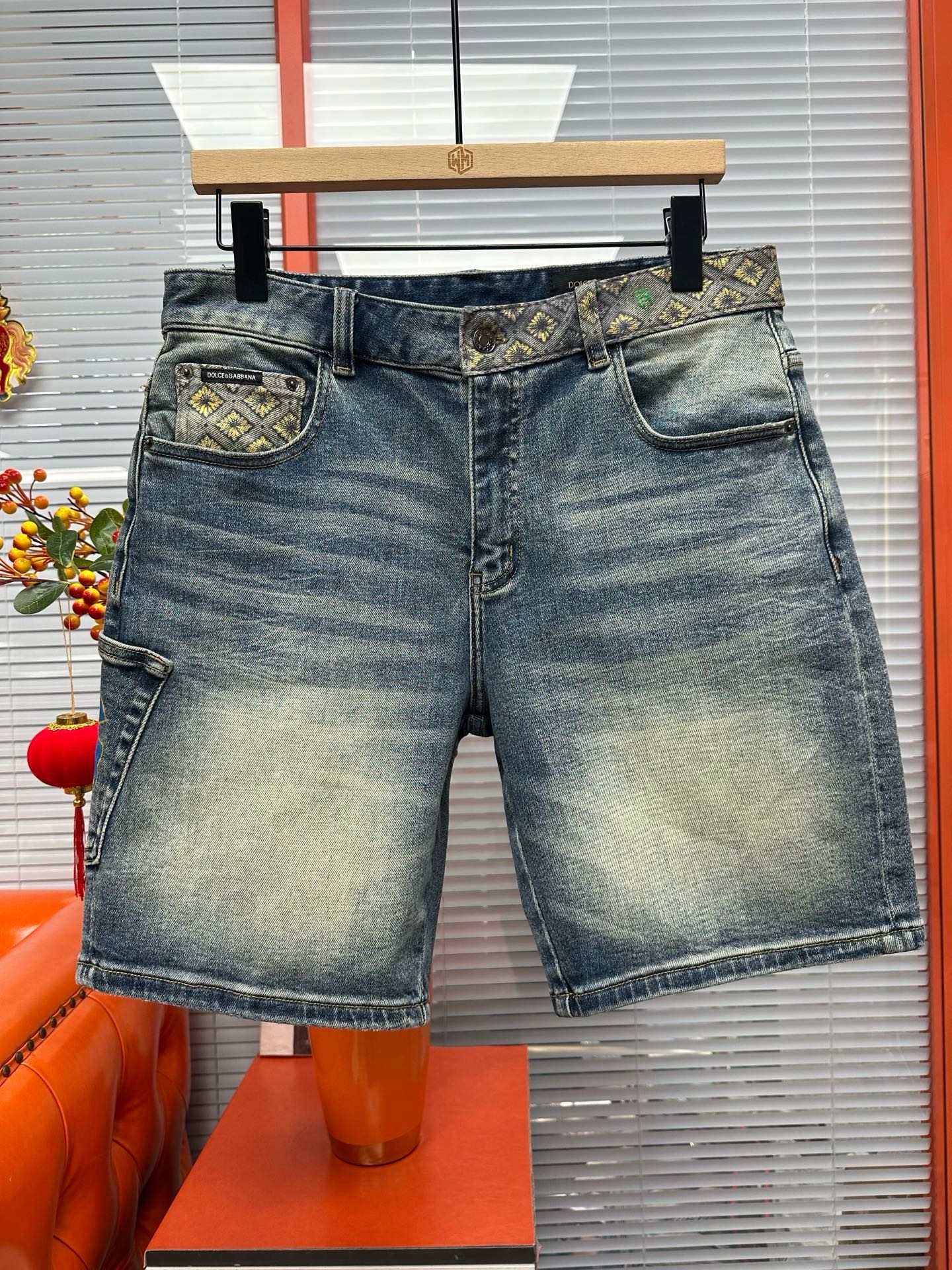 Cheap DG Short Jeans For Men in 212951, $75 USD- [IB212951] - Replica DG Short Jeans For Men