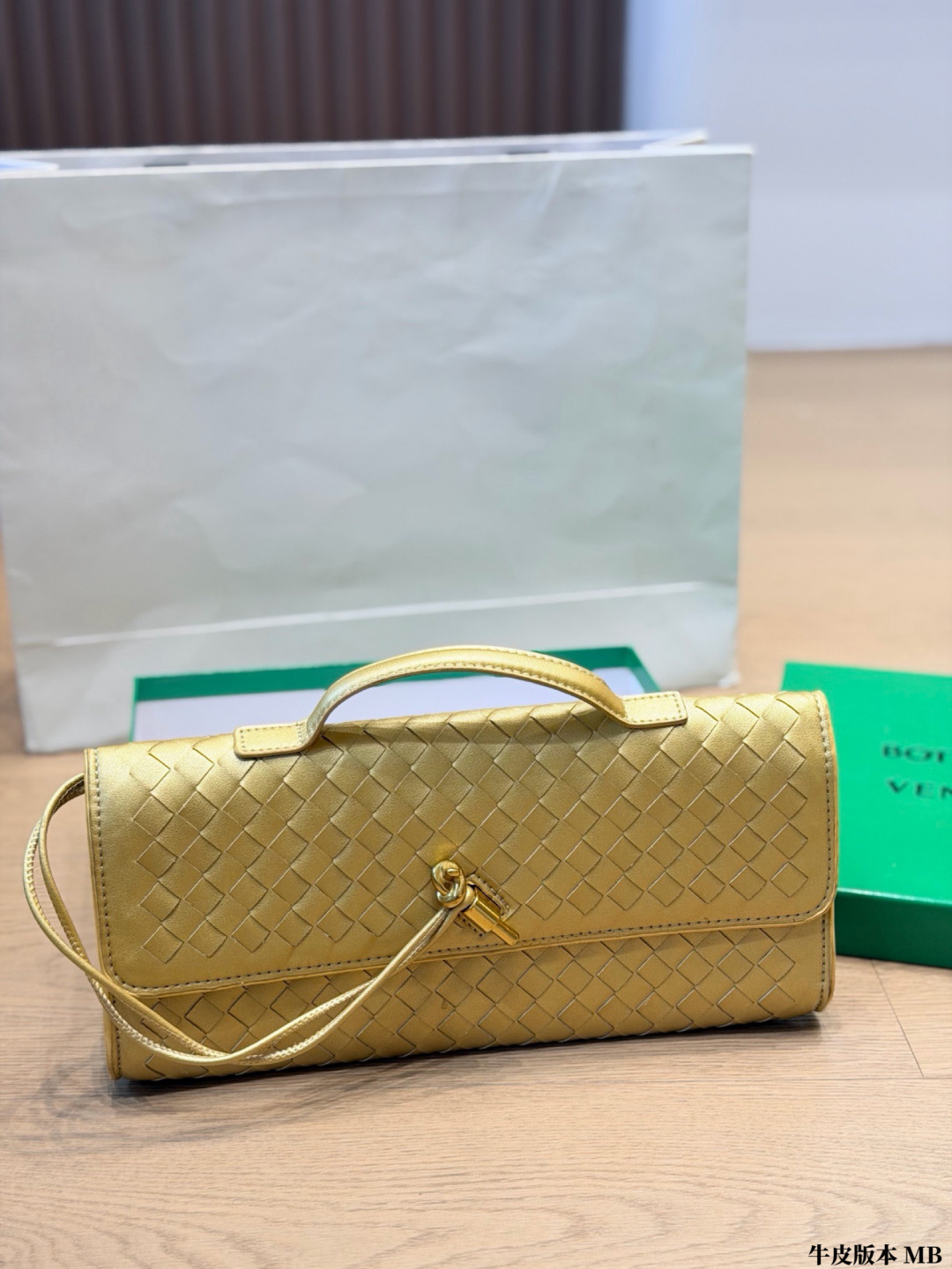 Cheap bottega veneta bags in 213055, $105 USD- [IB213055] - Replica bottega veneta bags