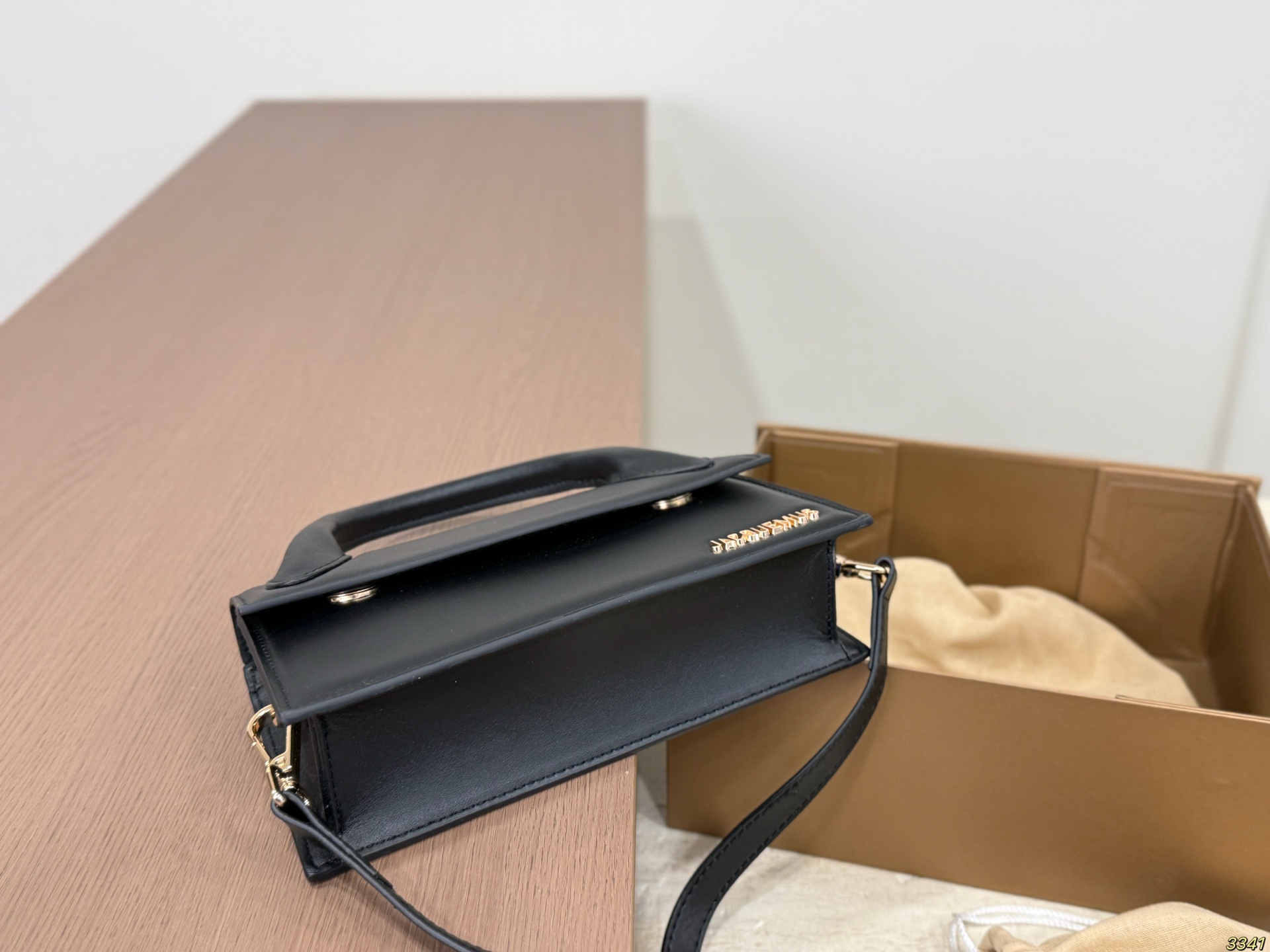 Cheap Jacquemus bags in 213167, $95 USD- [IB213167] - Replica Jacquemus bags
