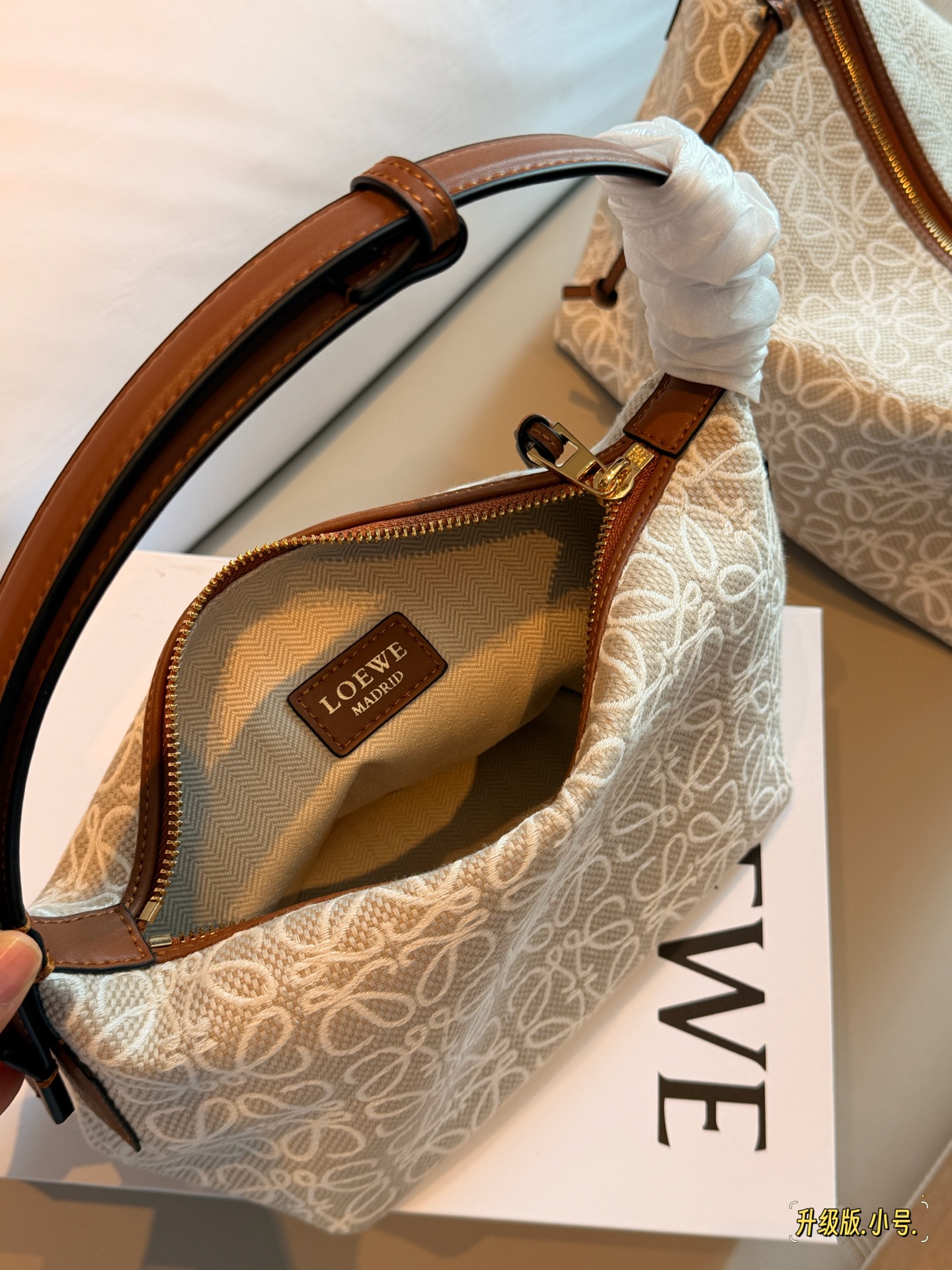 Cheap Loewe Bags in 213196, $110 USD- [IB213196] - Replica Loewe Bags