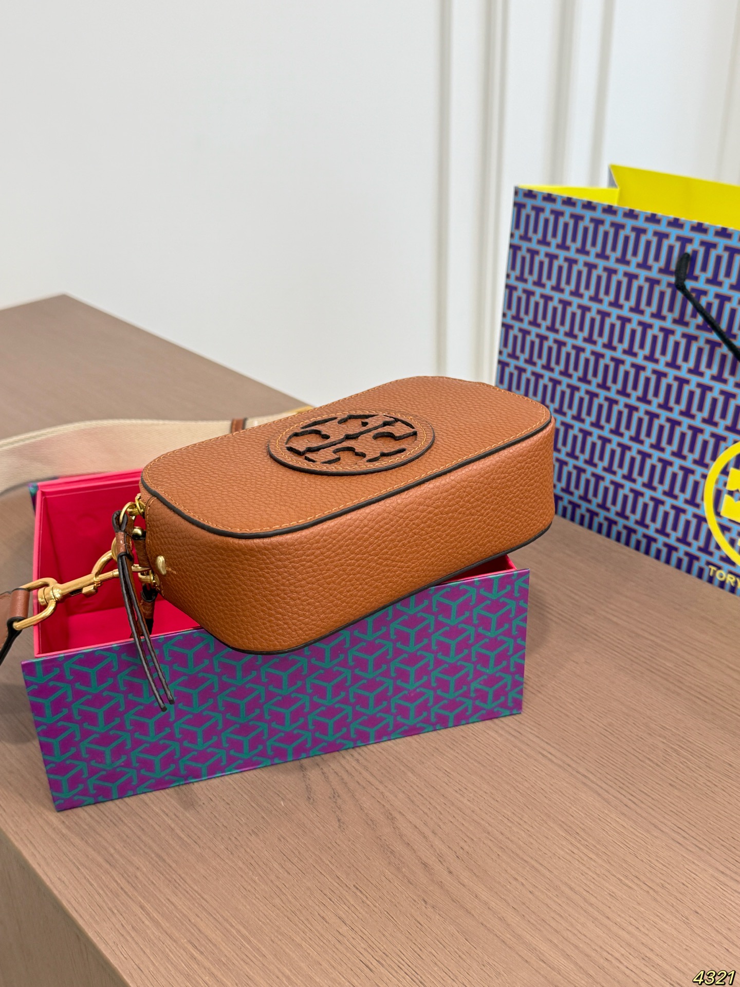 Cheap Tory Burch Bags in 213252, $70 USD- [IB213252] - Replica Tory Burch Bags