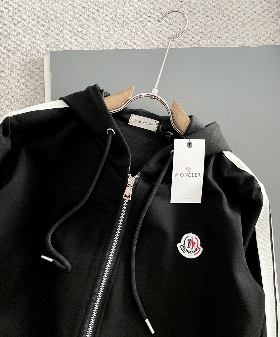 Cheap MONCLE Tracksuits for Men in 213307, $105 USD- [IB213307] - Replica MONCLE Tracksuits for Men