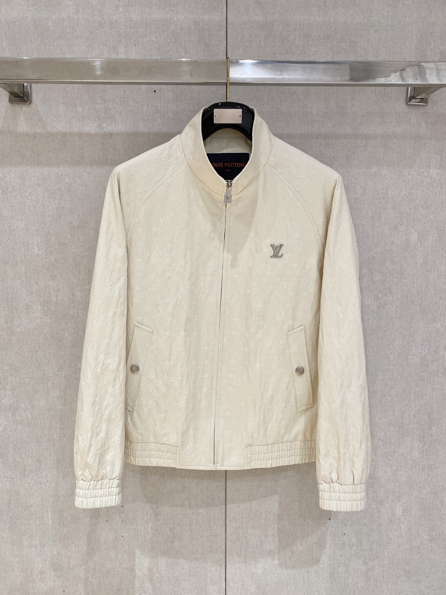 Cheap Louis Vuitton Thin Jackets For Men in 213700, $120 USD- [IB213700] - Replica Louis Vuitton Thin Jackets For Men