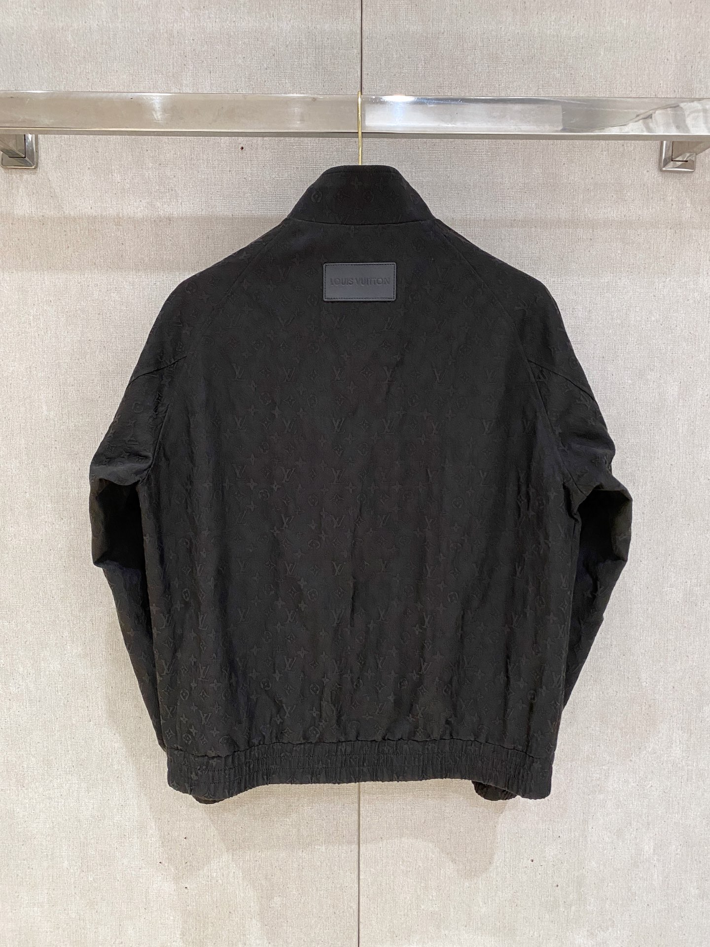 Cheap Louis Vuitton Thin Jackets For Men in 213701, $120 USD- [IB213701] - Replica Louis Vuitton Thin Jackets For Men