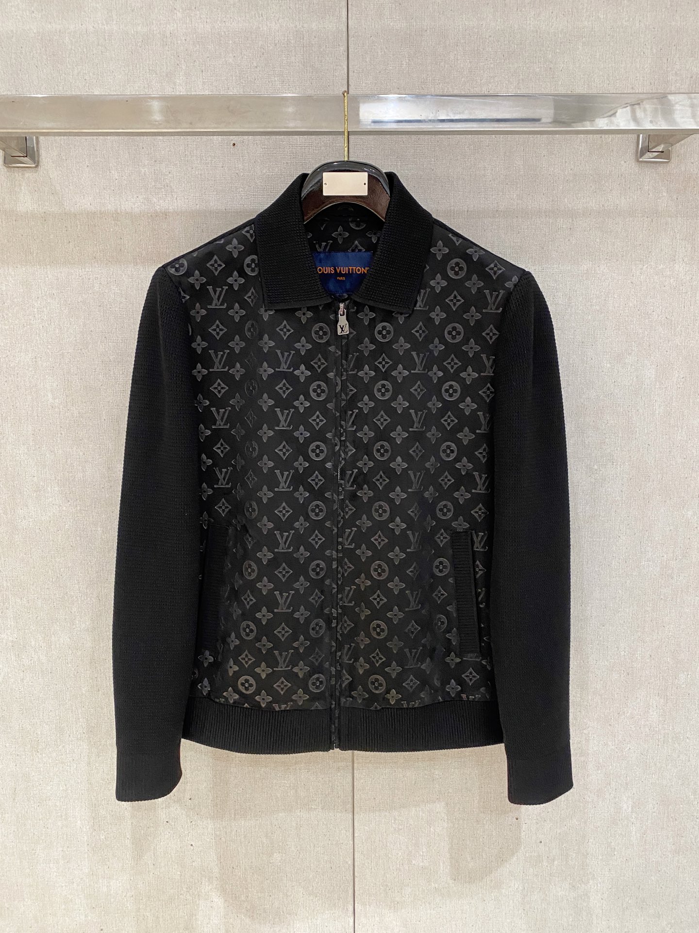 Cheap Louis Vuitton Thick Jackets For Men in 213702, $130 USD- [IB213702] - Replica Louis Vuitton Thick Jackets For Men