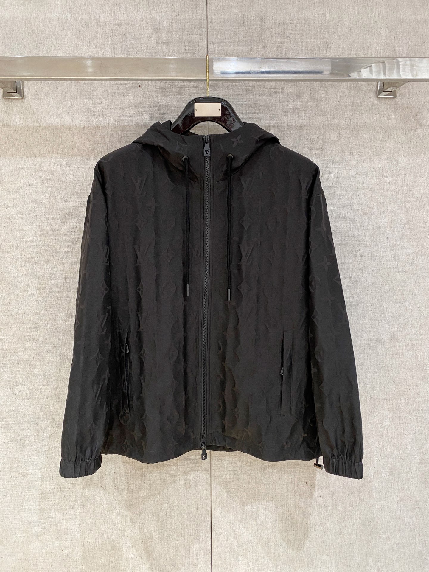 Cheap Louis Vuitton Thin Jackets For Men in 213703, $120 USD- [IB213703] - Replica Louis Vuitton Thin Jackets For Men