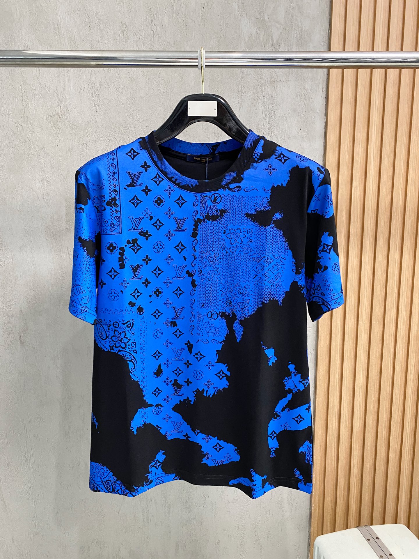 Cheap Louis Vuitton T-Shirts for Men in 213715, $35 USD- [IB213715] - Replica Louis Vuitton T-Shirts for Men