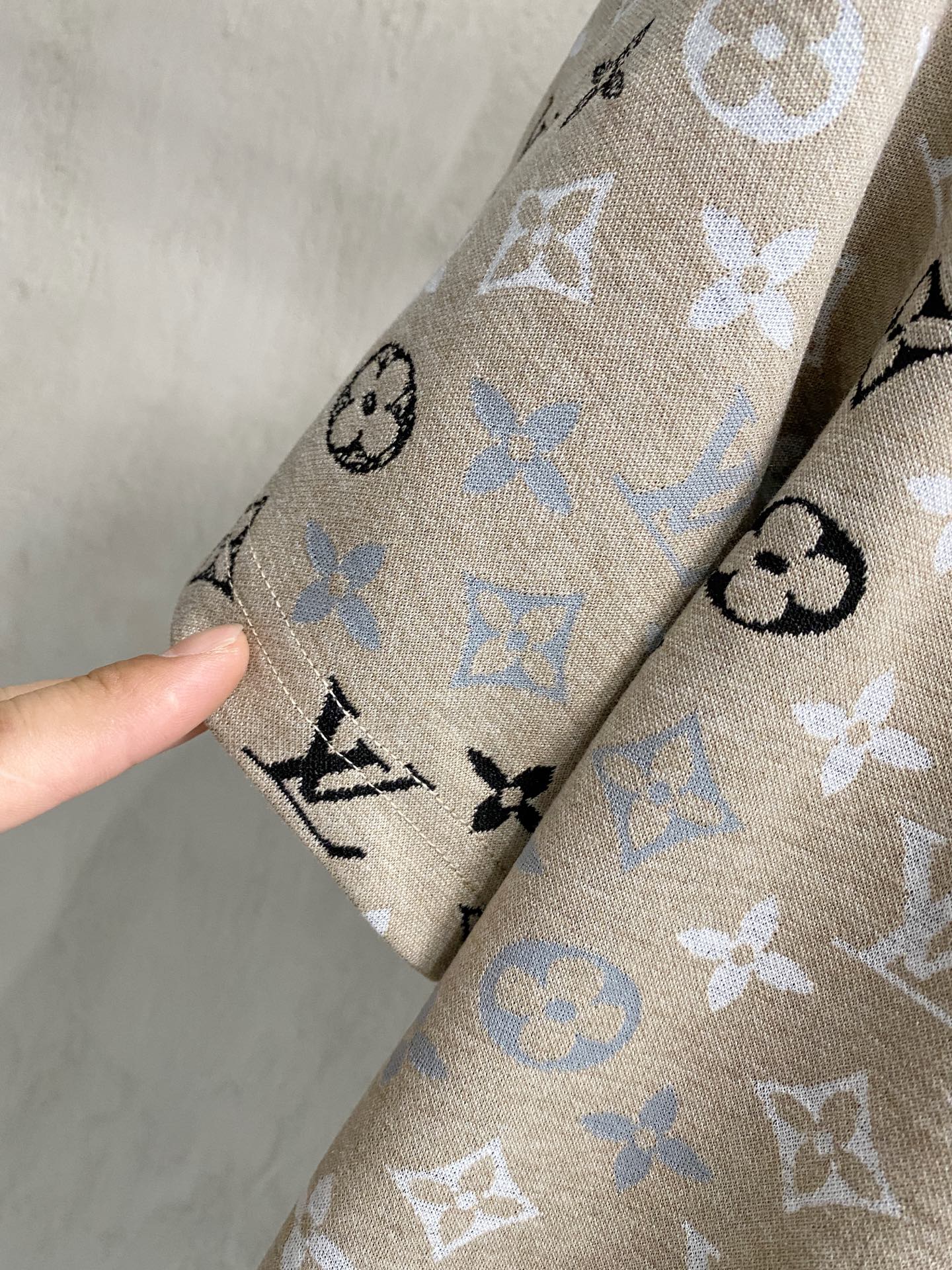 Cheap Louis Vuitton T-Shirts for Men in 213716, $35 USD- [IB213716] - Replica Louis Vuitton T-Shirts for Men