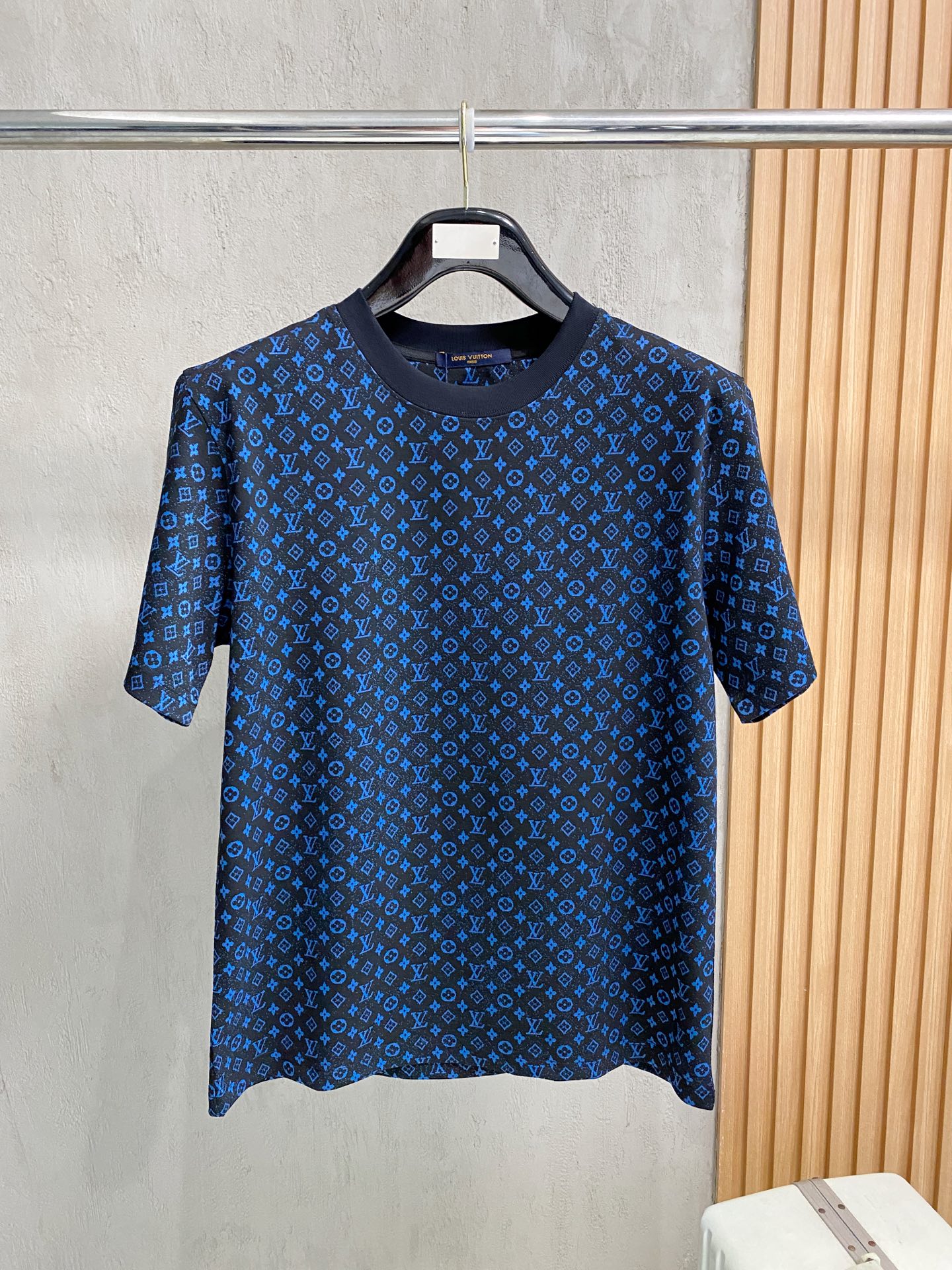 Cheap Louis Vuitton T-Shirts for Men in 213717, $35 USD- [IB213717] - Replica Louis Vuitton T-Shirts for Men