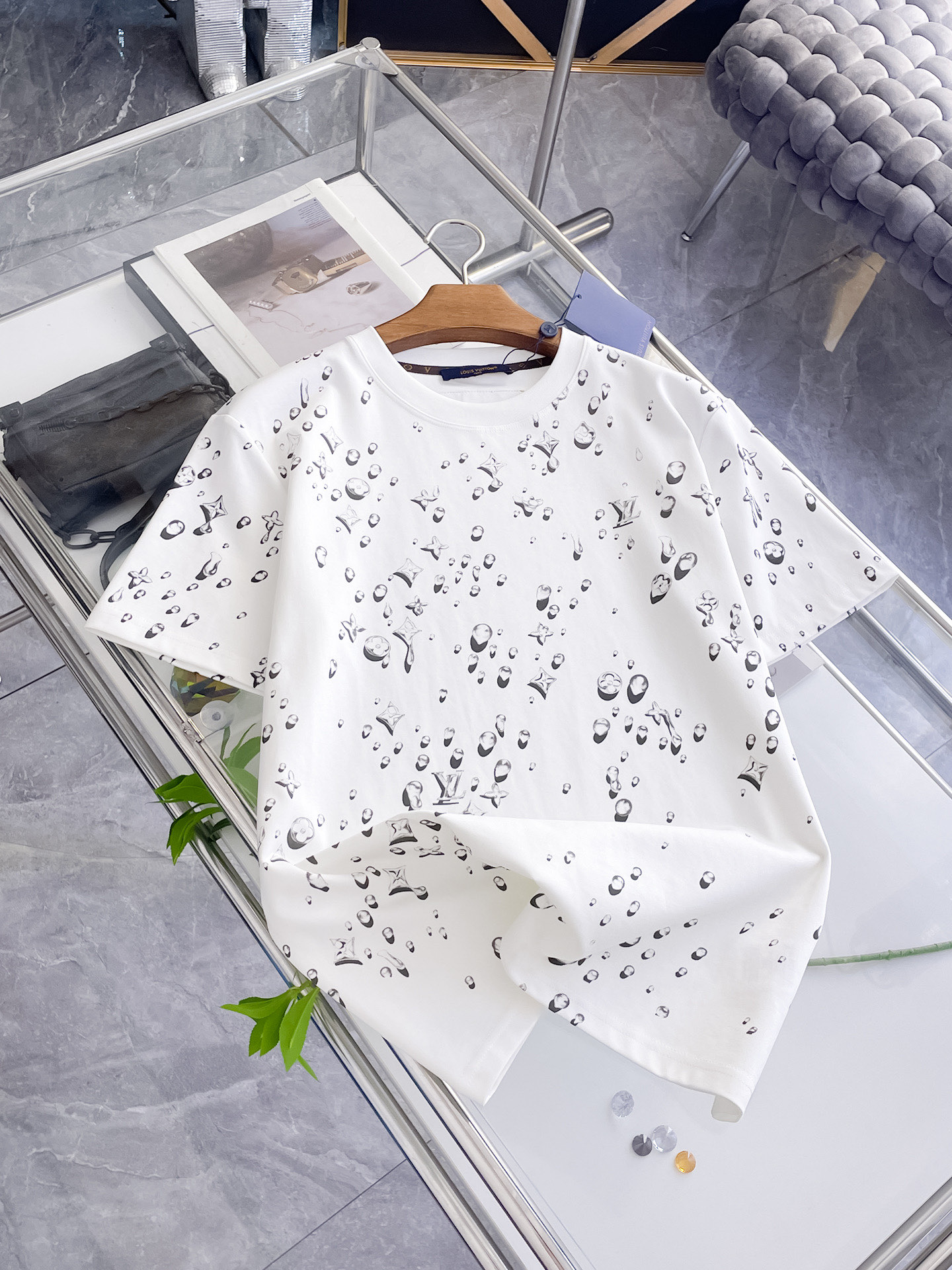 Cheap Louis Vuitton T-Shirts for Men in 213727, $35 USD- [IB213727] - Replica Louis Vuitton T-Shirts for Men
