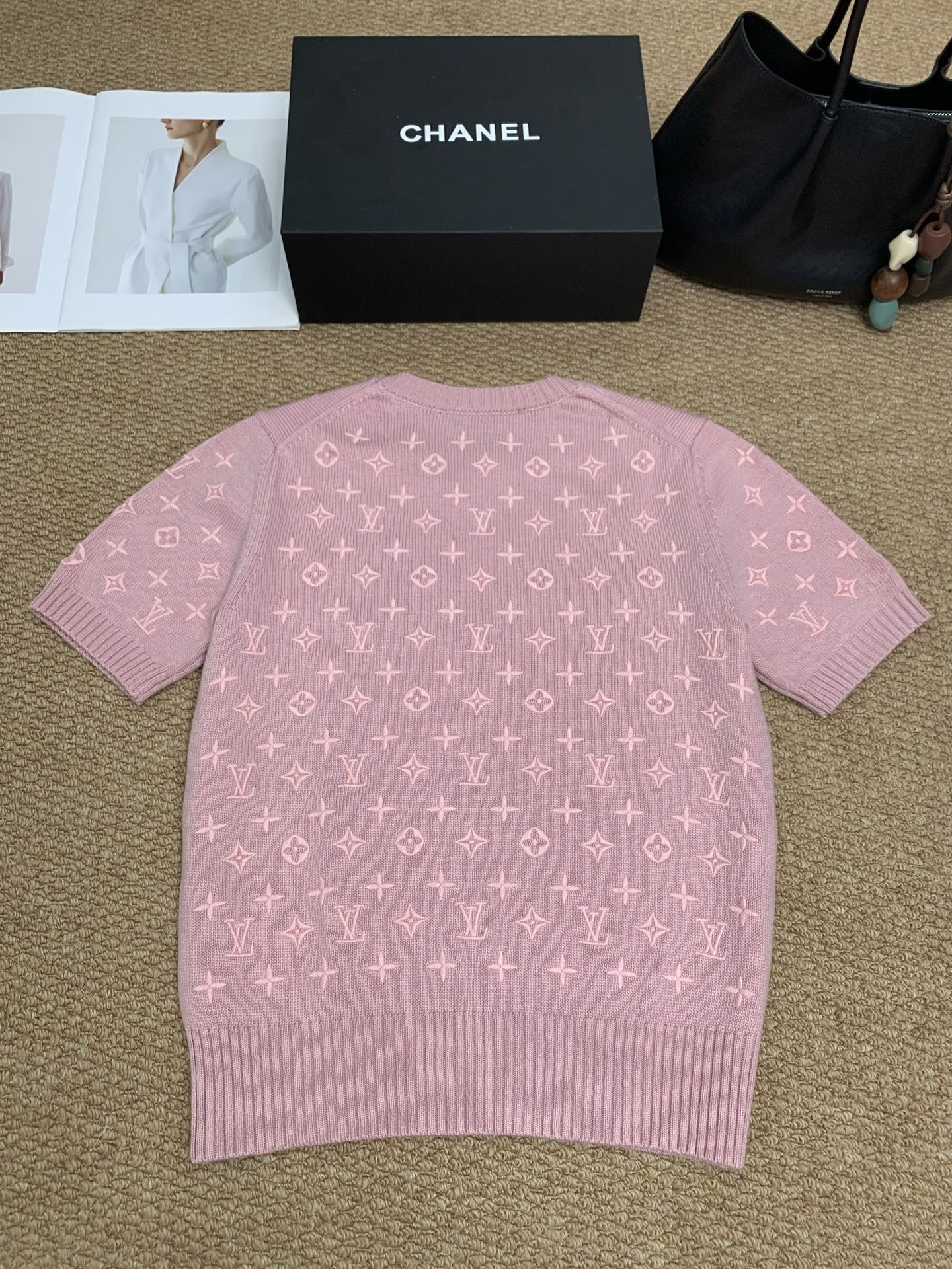 Cheap Louis Vuitton T-Shirts for Women in 213737, $30 USD- [IB213737] - Replica Louis Vuitton T-Shirts for Women