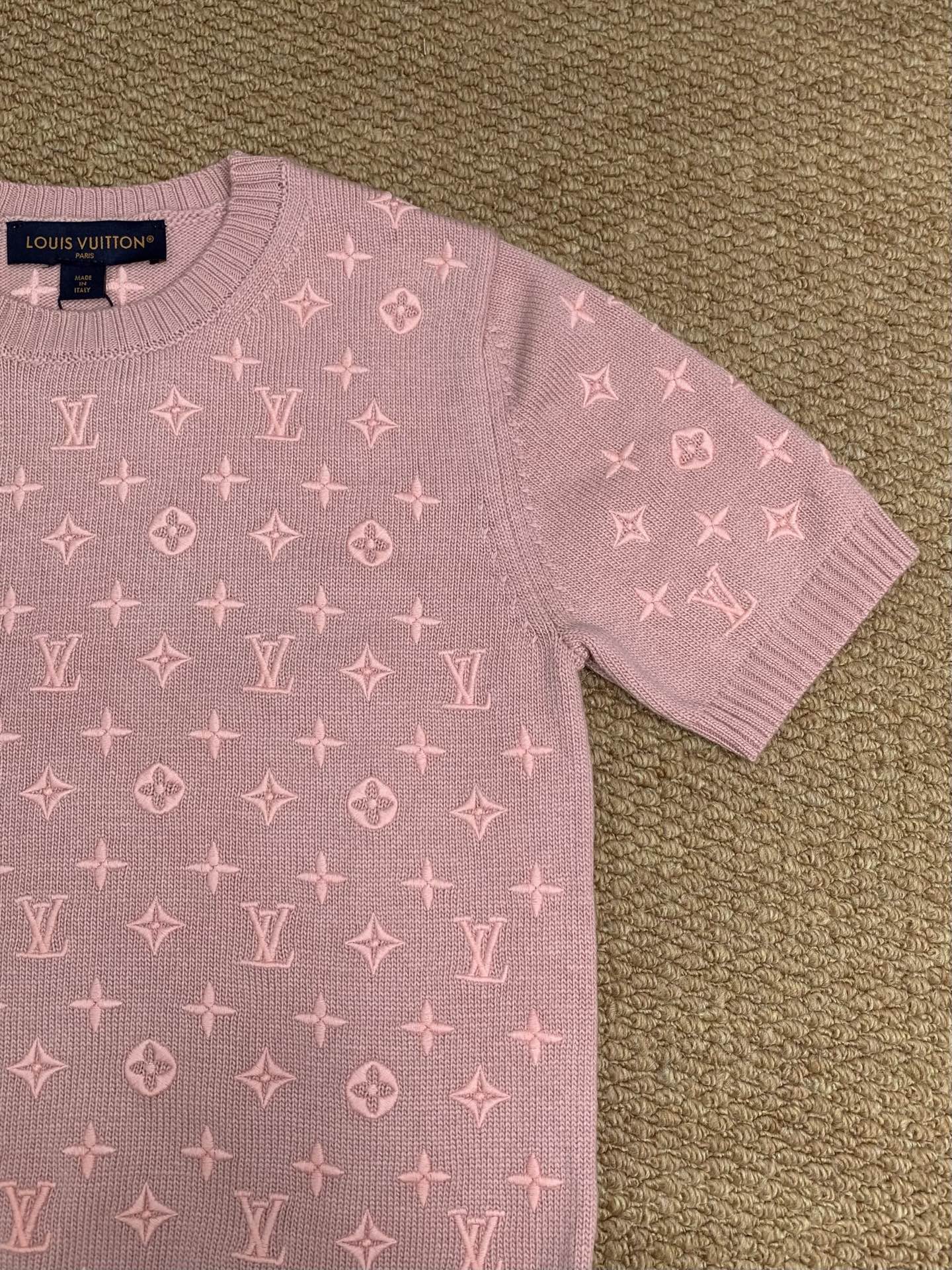 Cheap Louis Vuitton T-Shirts for Women in 213737, $30 USD- [IB213737] - Replica Louis Vuitton T-Shirts for Women