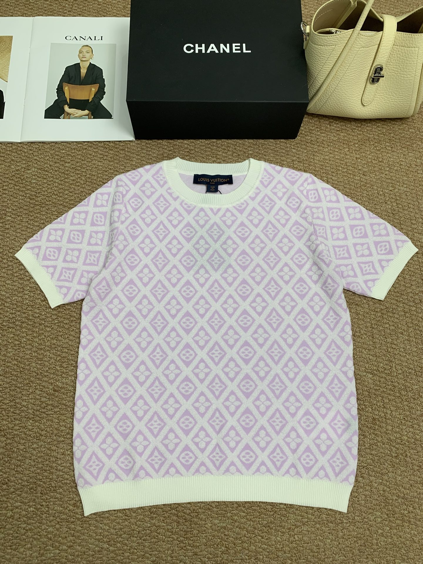 Cheap Louis Vuitton T-Shirts for Women in 213738, $30 USD- [IB213738] - Replica Louis Vuitton T-Shirts for Women