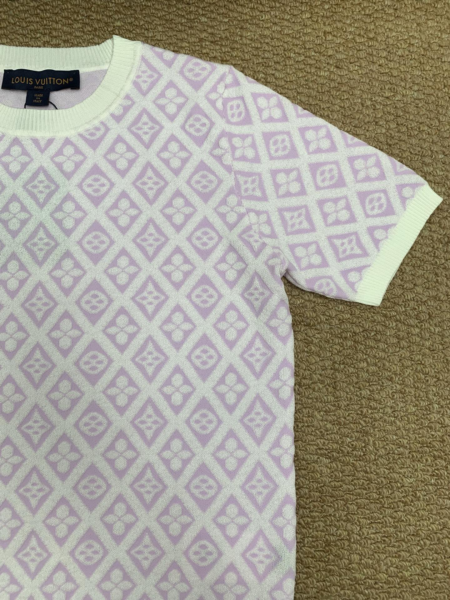 Cheap Louis Vuitton T-Shirts for Women in 213738, $30 USD- [IB213738] - Replica Louis Vuitton T-Shirts for Women