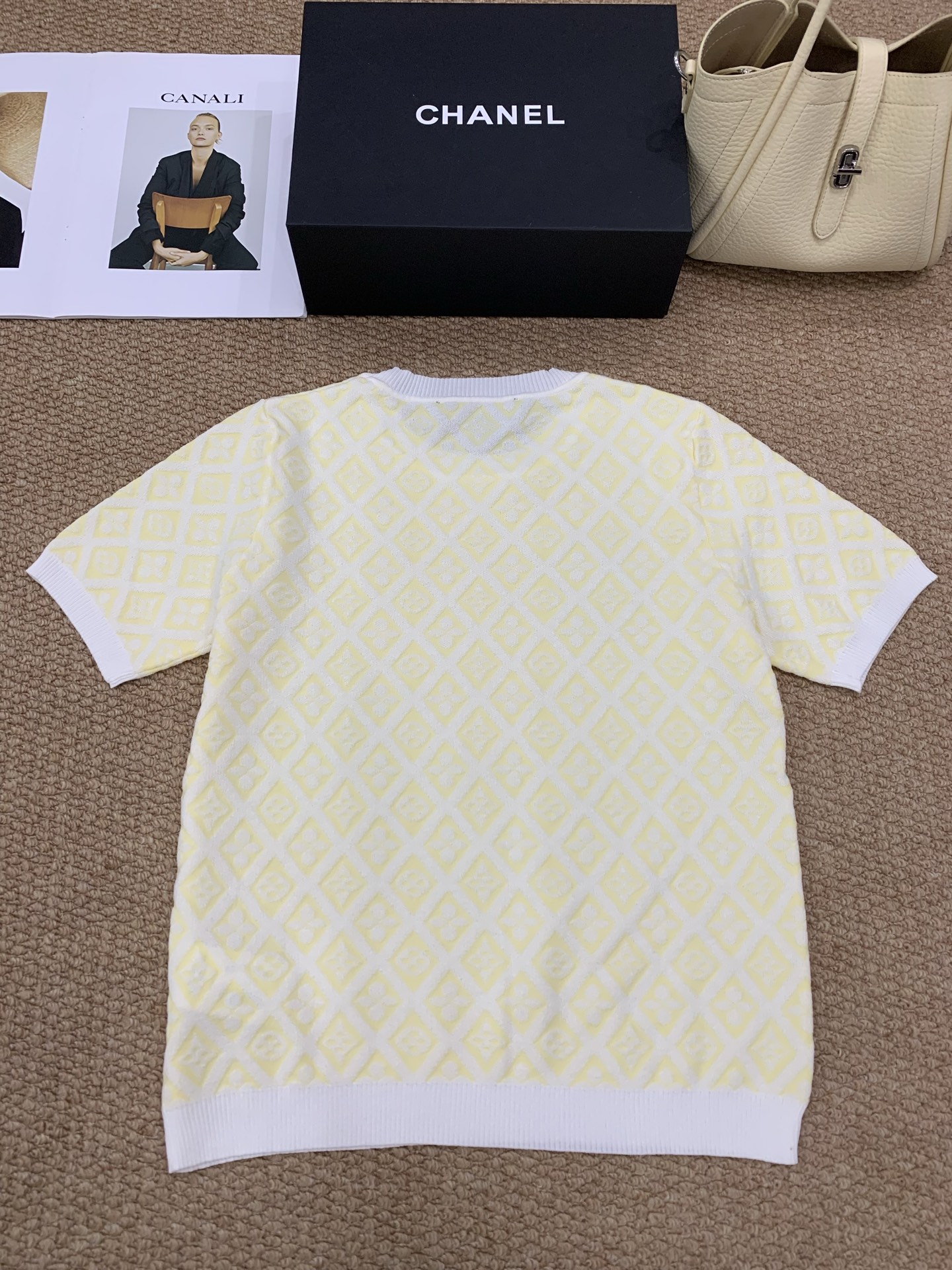 Cheap Louis Vuitton T-Shirts for Women in 213739, $30 USD- [IB213739] - Replica Louis Vuitton T-Shirts for Women