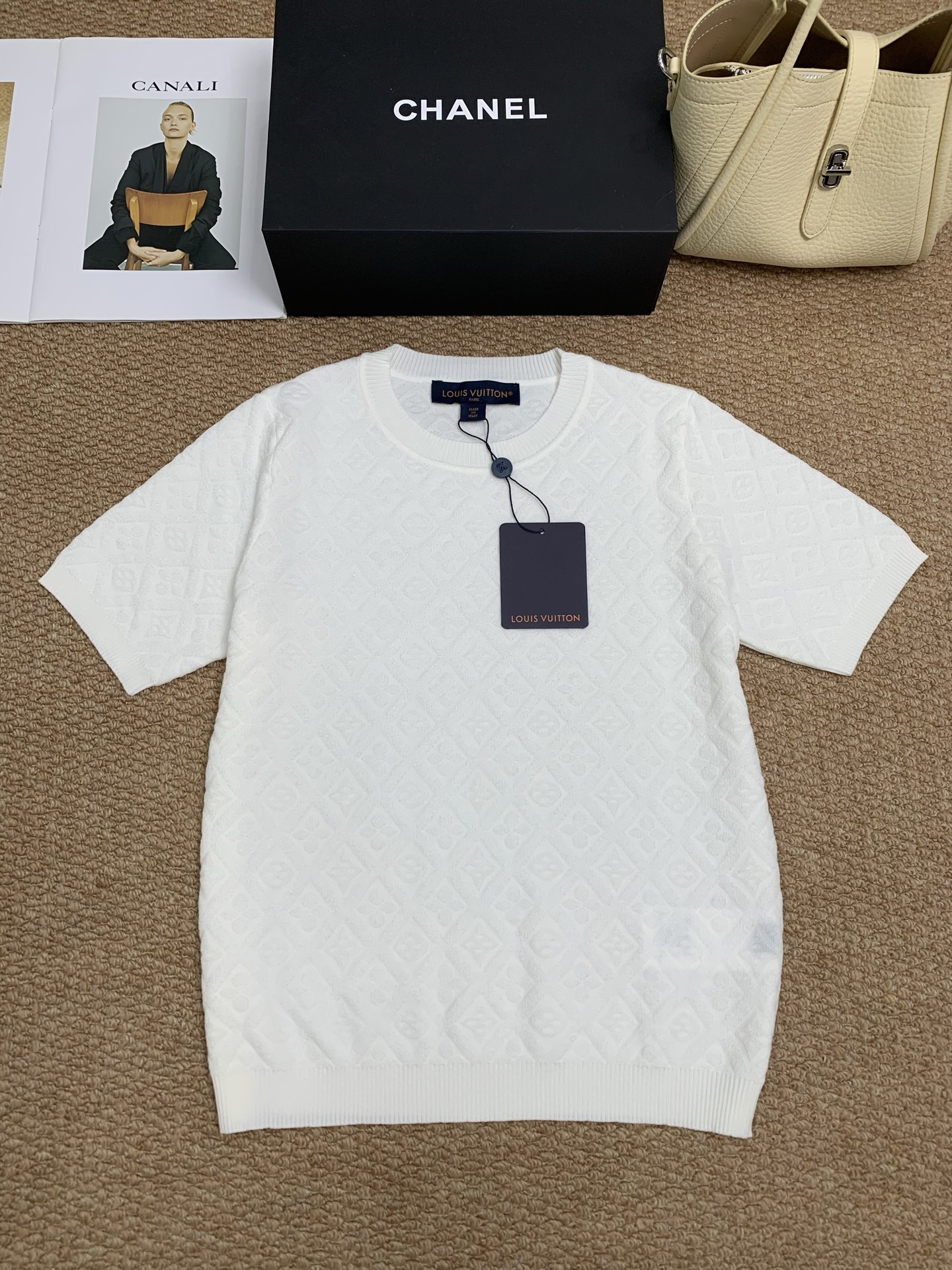 Cheap Louis Vuitton T-Shirts for Women in 213740, $30 USD- [IB213740] - Replica Louis Vuitton T-Shirts for Women
