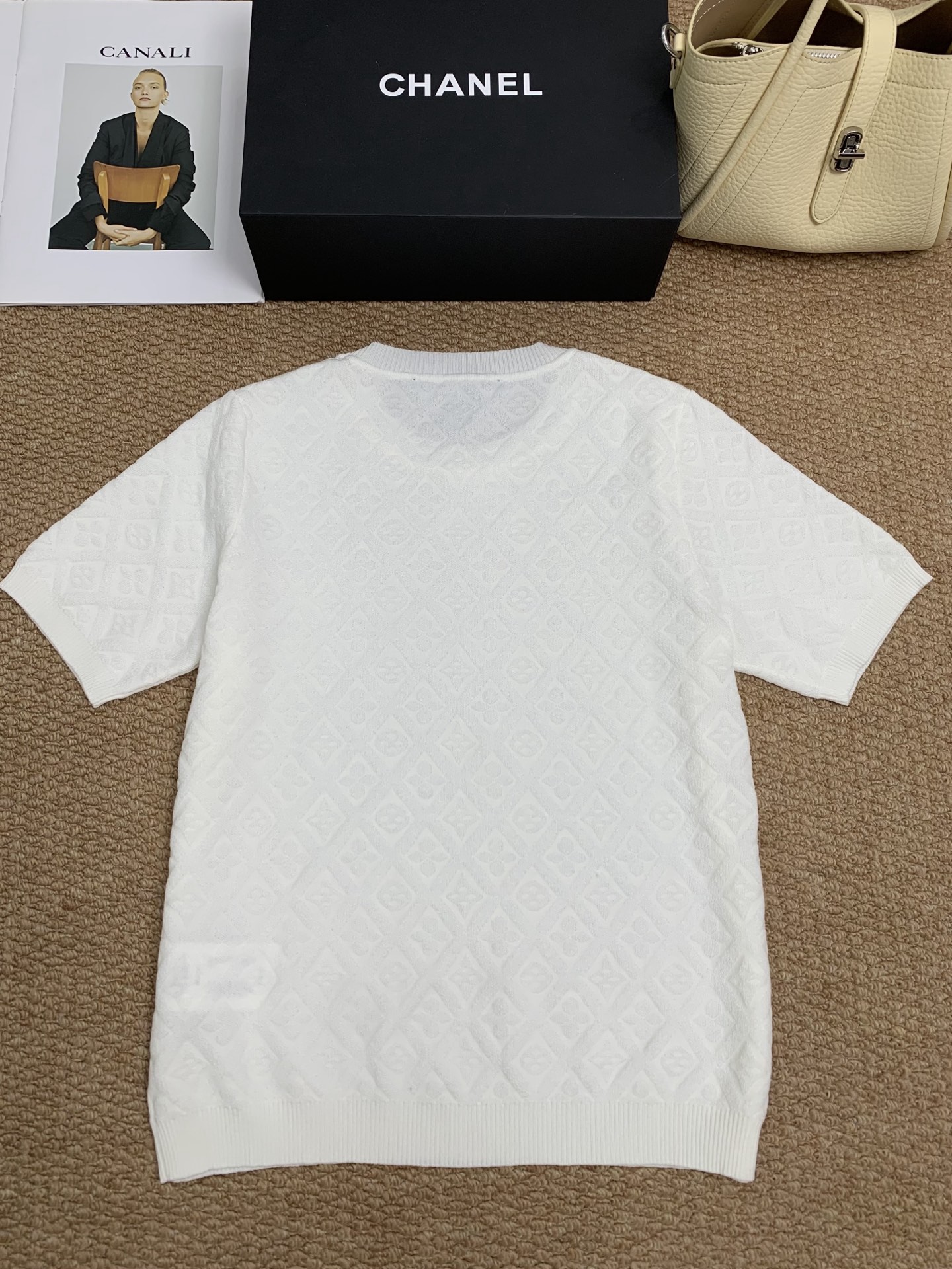 Cheap Louis Vuitton T-Shirts for Women in 213740, $30 USD- [IB213740] - Replica Louis Vuitton T-Shirts for Women