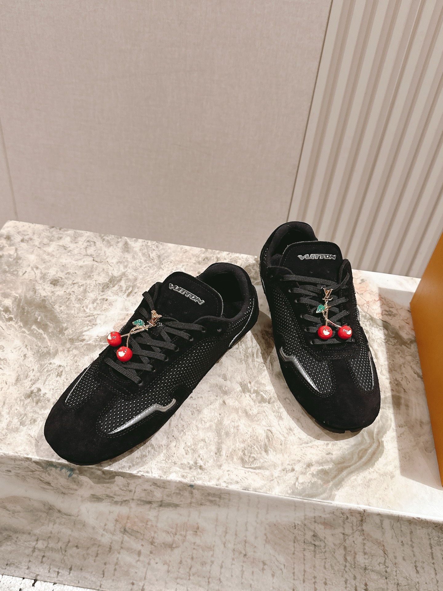 Cheap Louis Vuitton Sneakers For Men in 213760, $90 USD- [IB213760] - Replica Louis Vuitton Sneakers For Men
