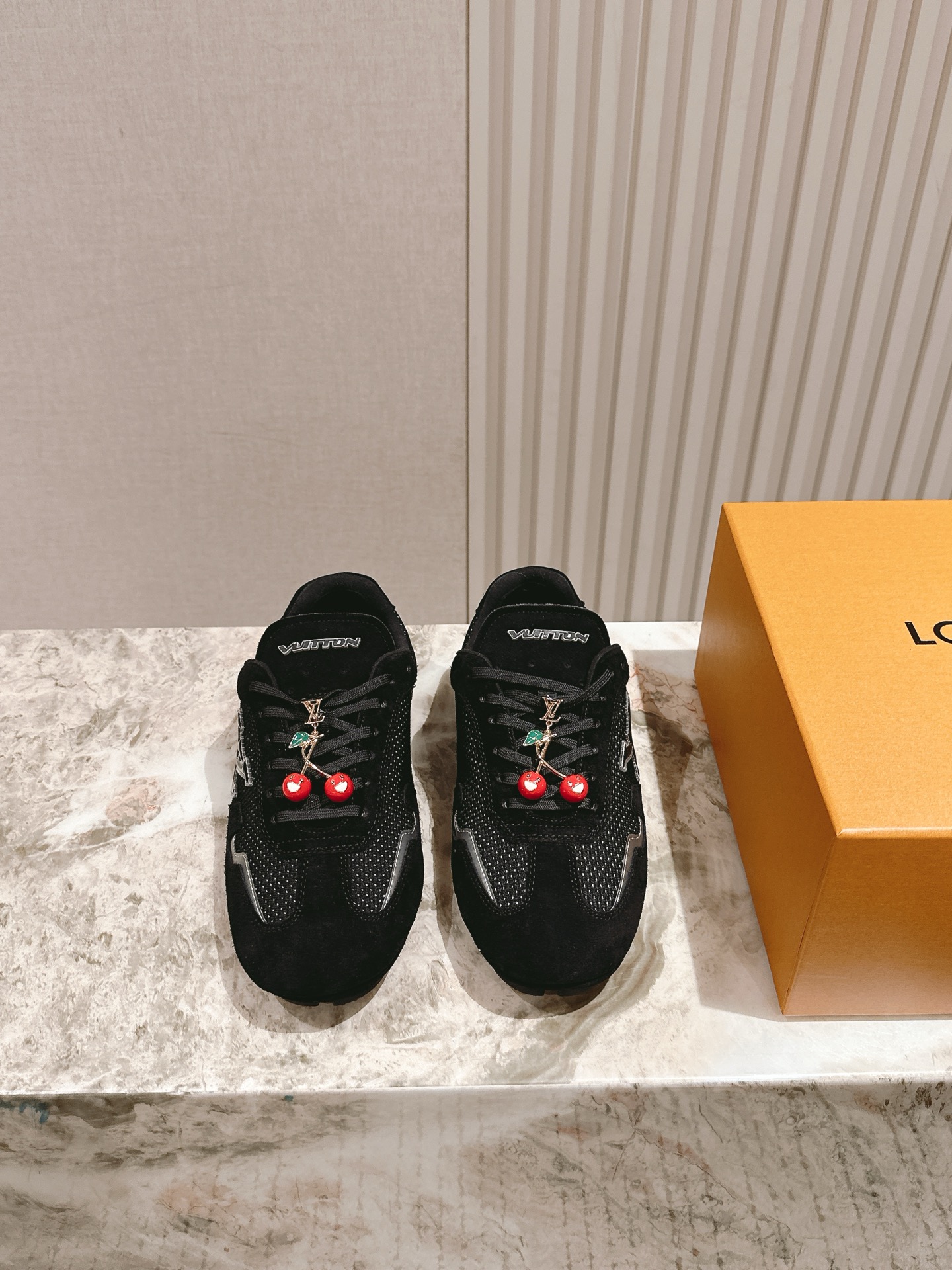 Cheap Louis Vuitton Sneakers For Men in 213760, $90 USD- [IB213760] - Replica Louis Vuitton Sneakers For Men