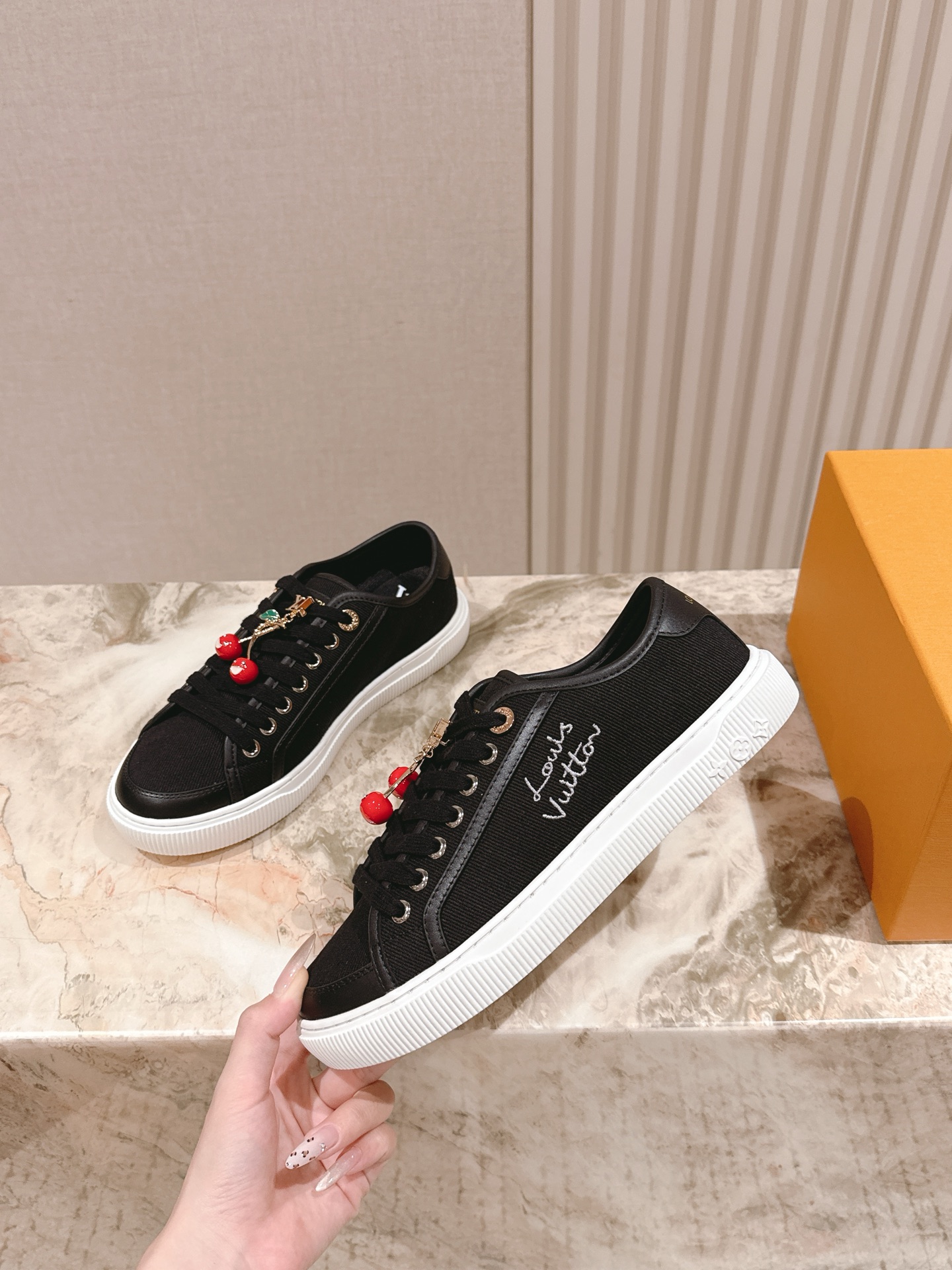 Cheap Louis Vuitton Sneakers For Men in 213762, $90 USD- [IB213762] - Replica Louis Vuitton Sneakers For Men