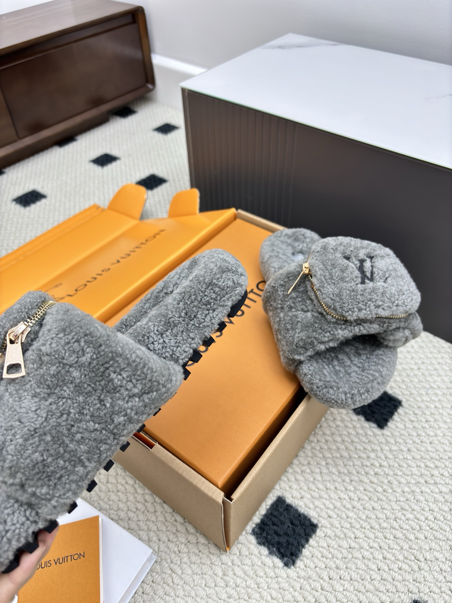 Cheap Louis Vuitton Slippers For Women in 213767, $60 USD- [IB213767] - Replica Louis Vuitton Slippers For Women