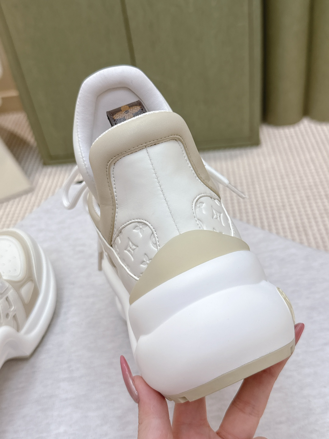 Cheap Louis Vuitton Sneakers for women in 213769, $120 USD- [IB213769] - Replica Louis Vuitton Sneakers for women