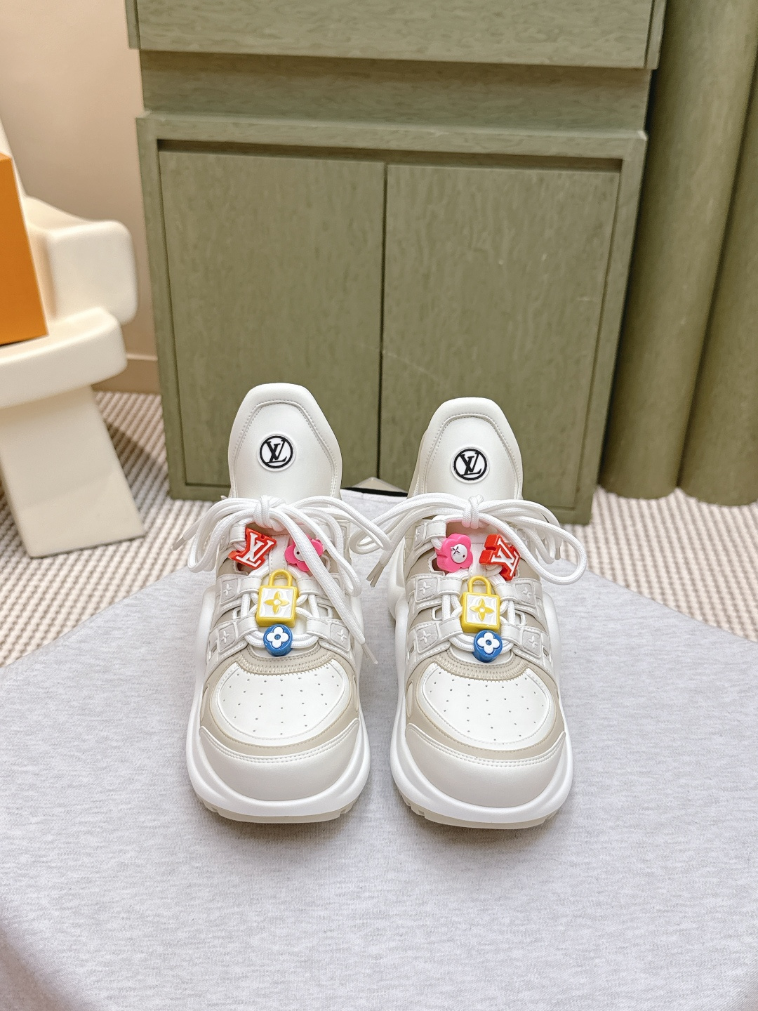 Cheap Louis Vuitton Sneakers for women in 213769, $120 USD- [IB213769] - Replica Louis Vuitton Sneakers for women