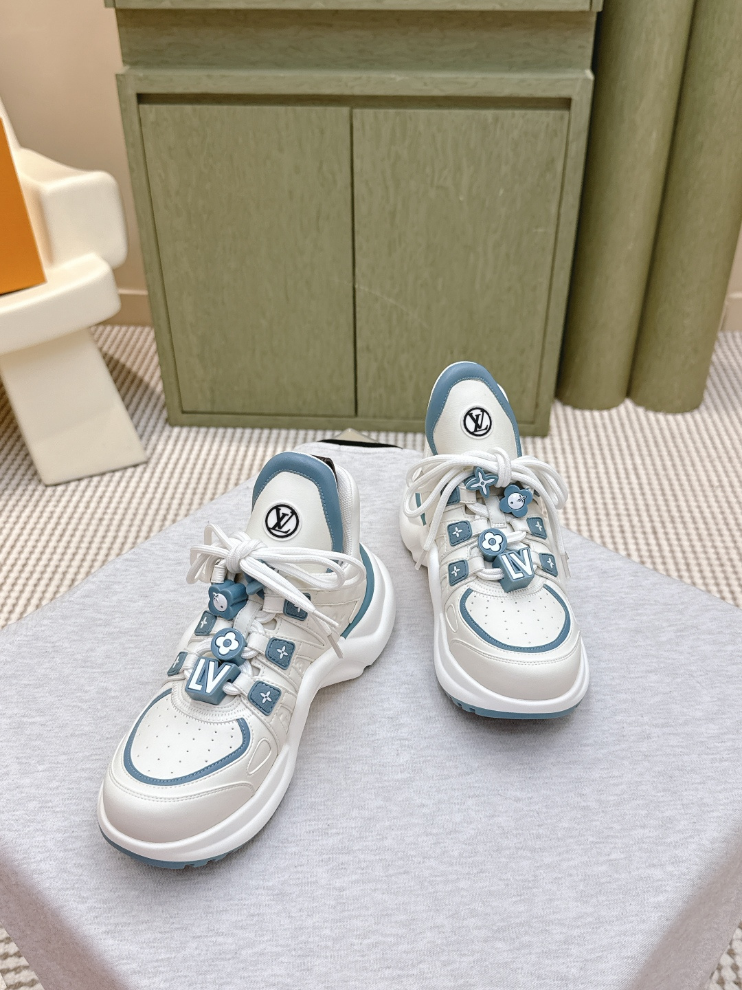 Cheap Louis Vuitton Sneakers for women in 213770, $120 USD- [IB213770] - Replica Louis Vuitton Sneakers for women