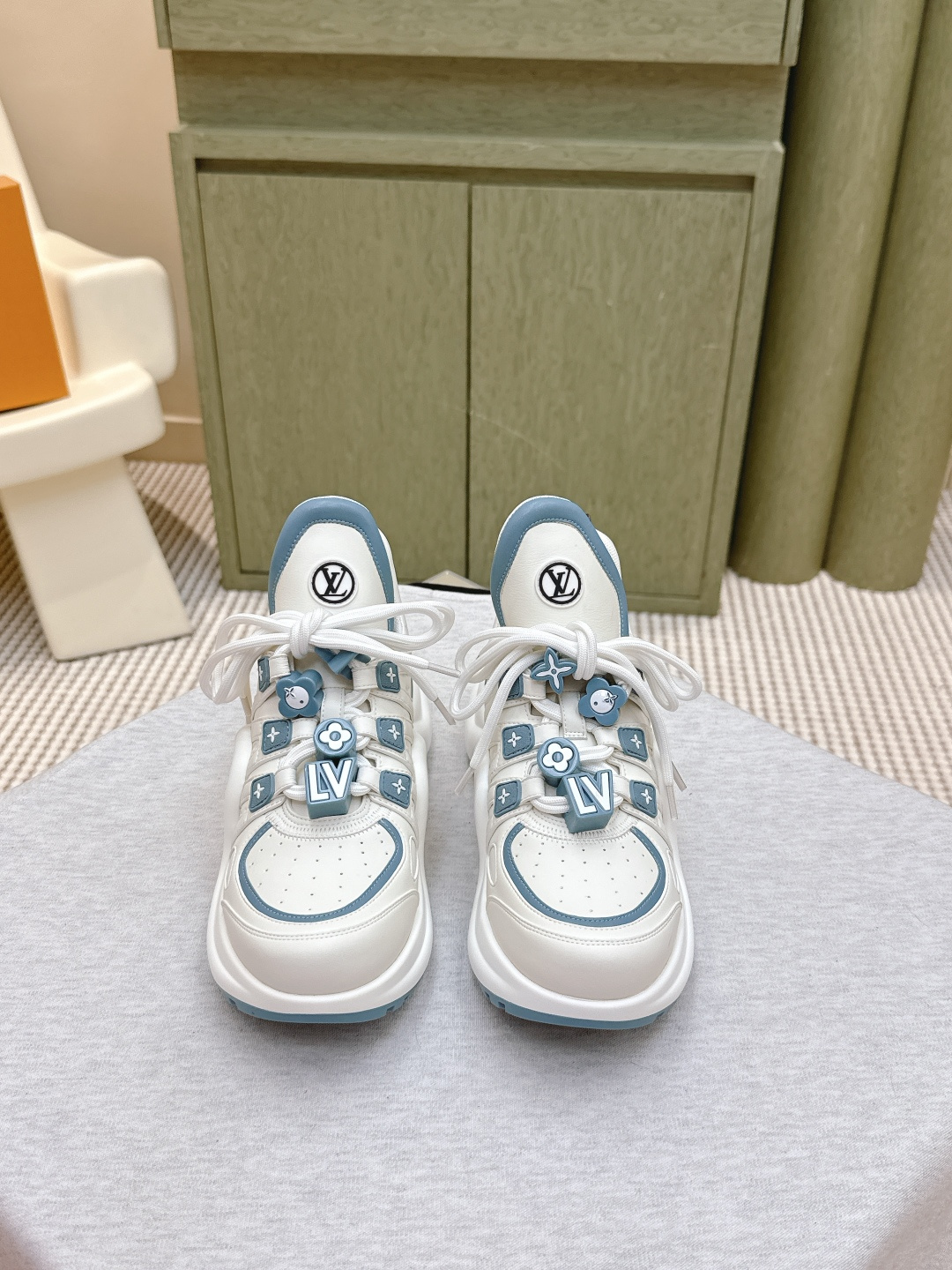 Cheap Louis Vuitton Sneakers for women in 213770, $120 USD- [IB213770] - Replica Louis Vuitton Sneakers for women