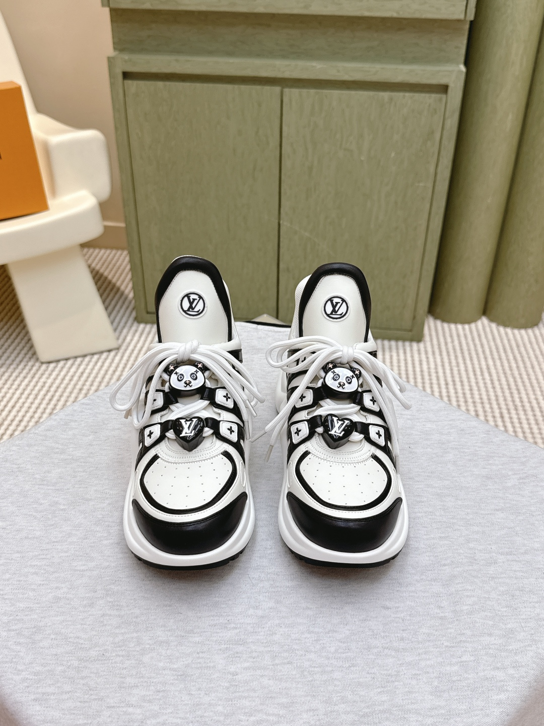 Cheap Louis Vuitton Sneakers for women in 213772, $120 USD- [IB213772] - Replica Louis Vuitton Sneakers for women