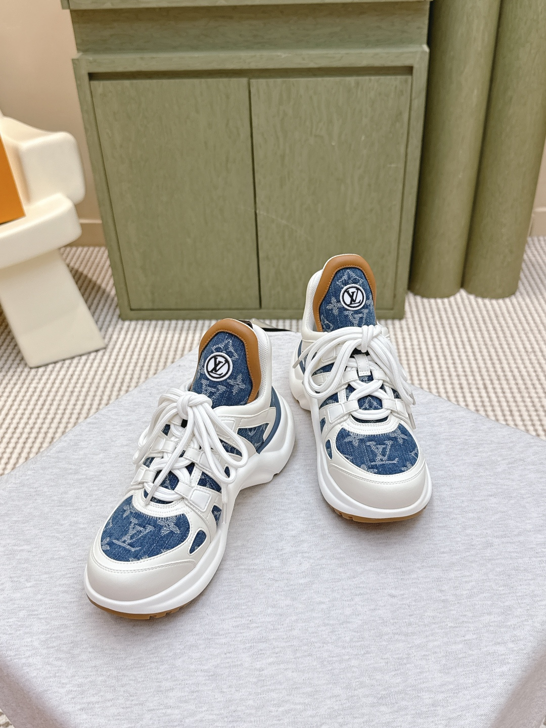Cheap Louis Vuitton Sneakers for women in 213774, $120 USD- [IB213774] - Replica Louis Vuitton Sneakers for women