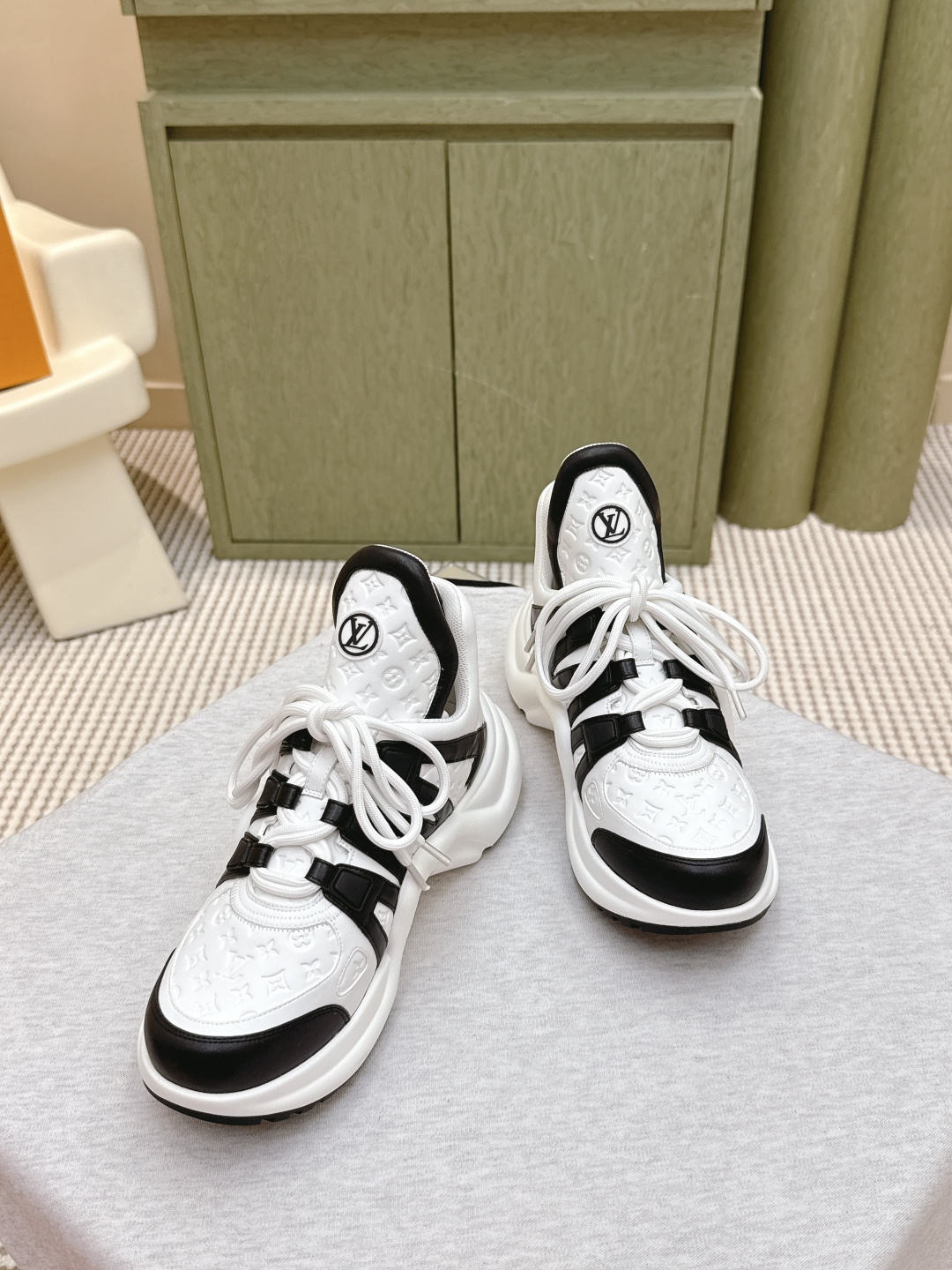 Cheap Louis Vuitton Sneakers for women in 213775, $120 USD- [IB213775] - Replica Louis Vuitton Sneakers for women