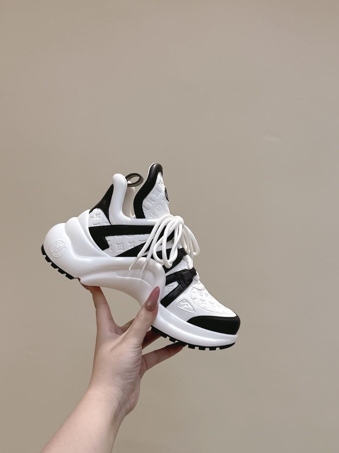 Cheap Louis Vuitton Sneakers for women in 213775, $120 USD- [IB213775] - Replica Louis Vuitton Sneakers for women