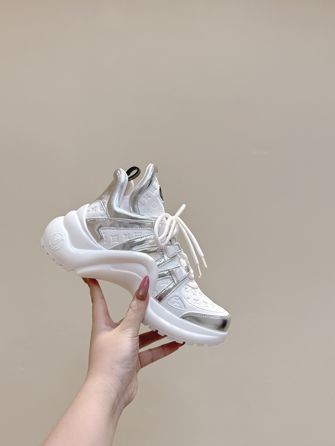 Cheap Louis Vuitton Sneakers for women in 213776, $120 USD- [IB213776] - Replica Louis Vuitton Sneakers for women