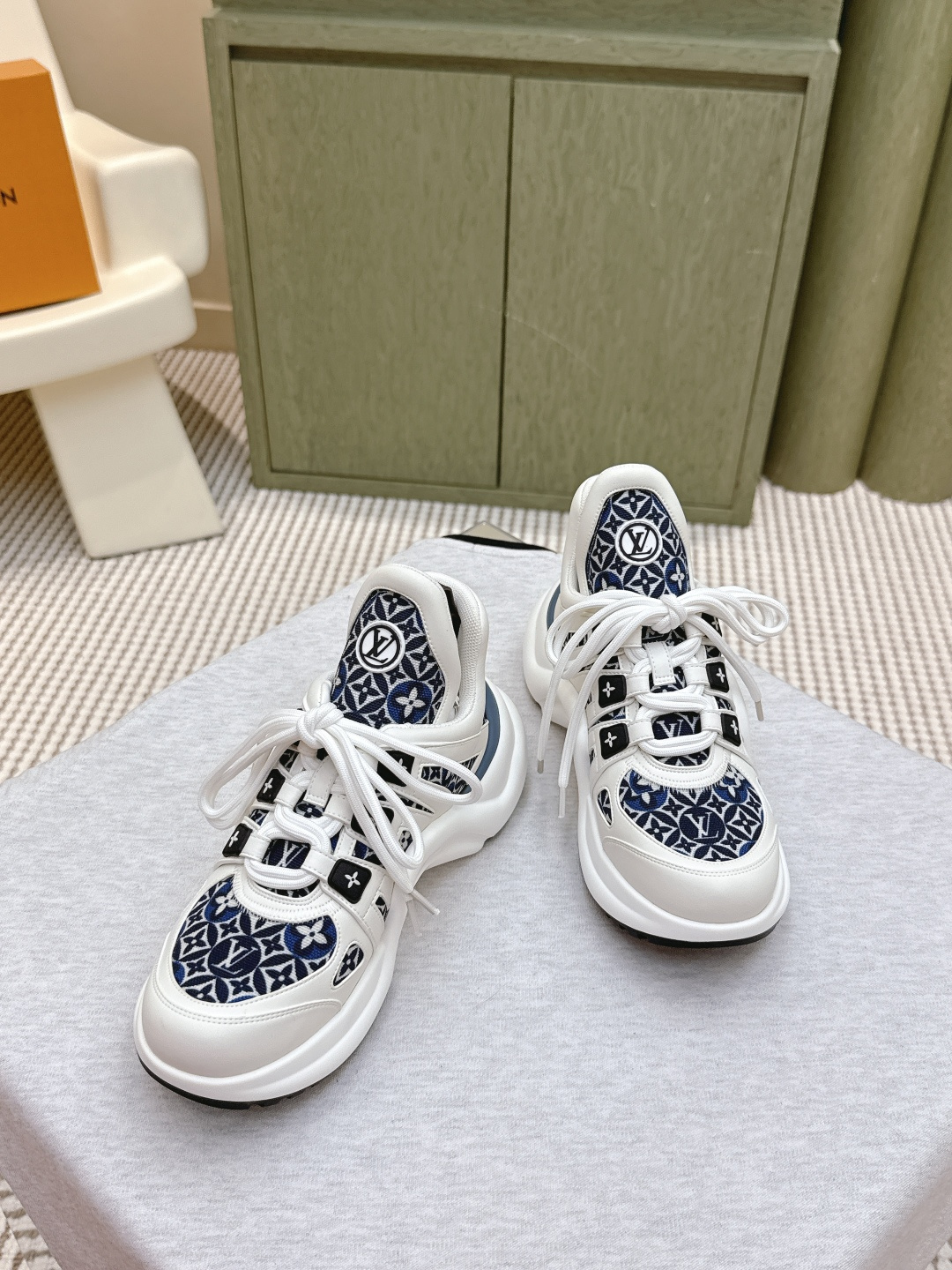 Cheap Louis Vuitton Sneakers for women in 213777, $120 USD- [IB213777] - Replica Louis Vuitton Sneakers for women
