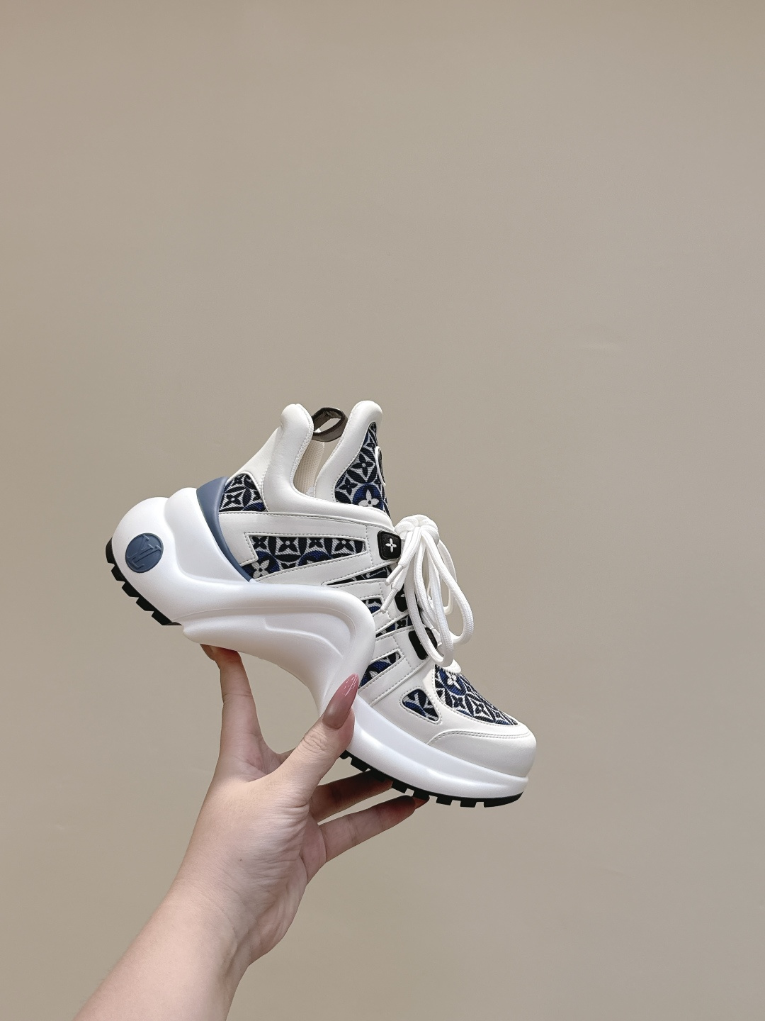 Cheap Louis Vuitton Sneakers for women in 213777, $120 USD- [IB213777] - Replica Louis Vuitton Sneakers for women