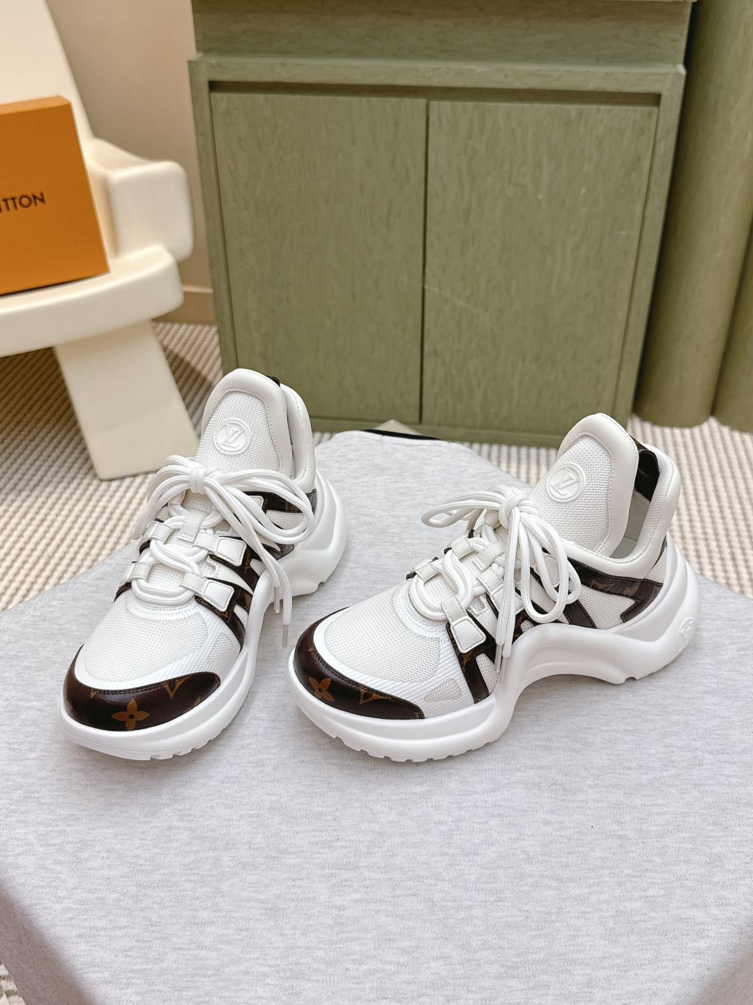Cheap Louis Vuitton Sneakers for women in 213781, $120 USD- [IB213781] - Replica Louis Vuitton Sneakers for women