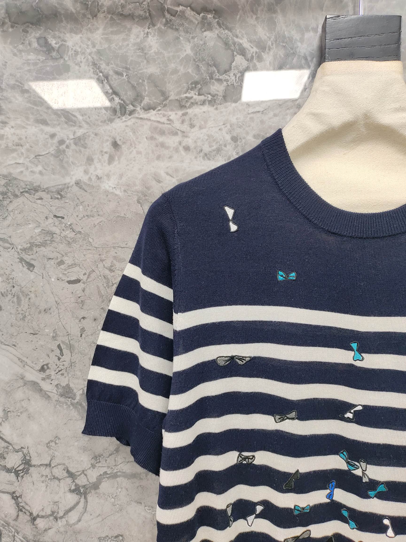 Cheap Dior T-shirts in 213815, $30 USD- [IB213815] - Replica Dior T-shirts for Women